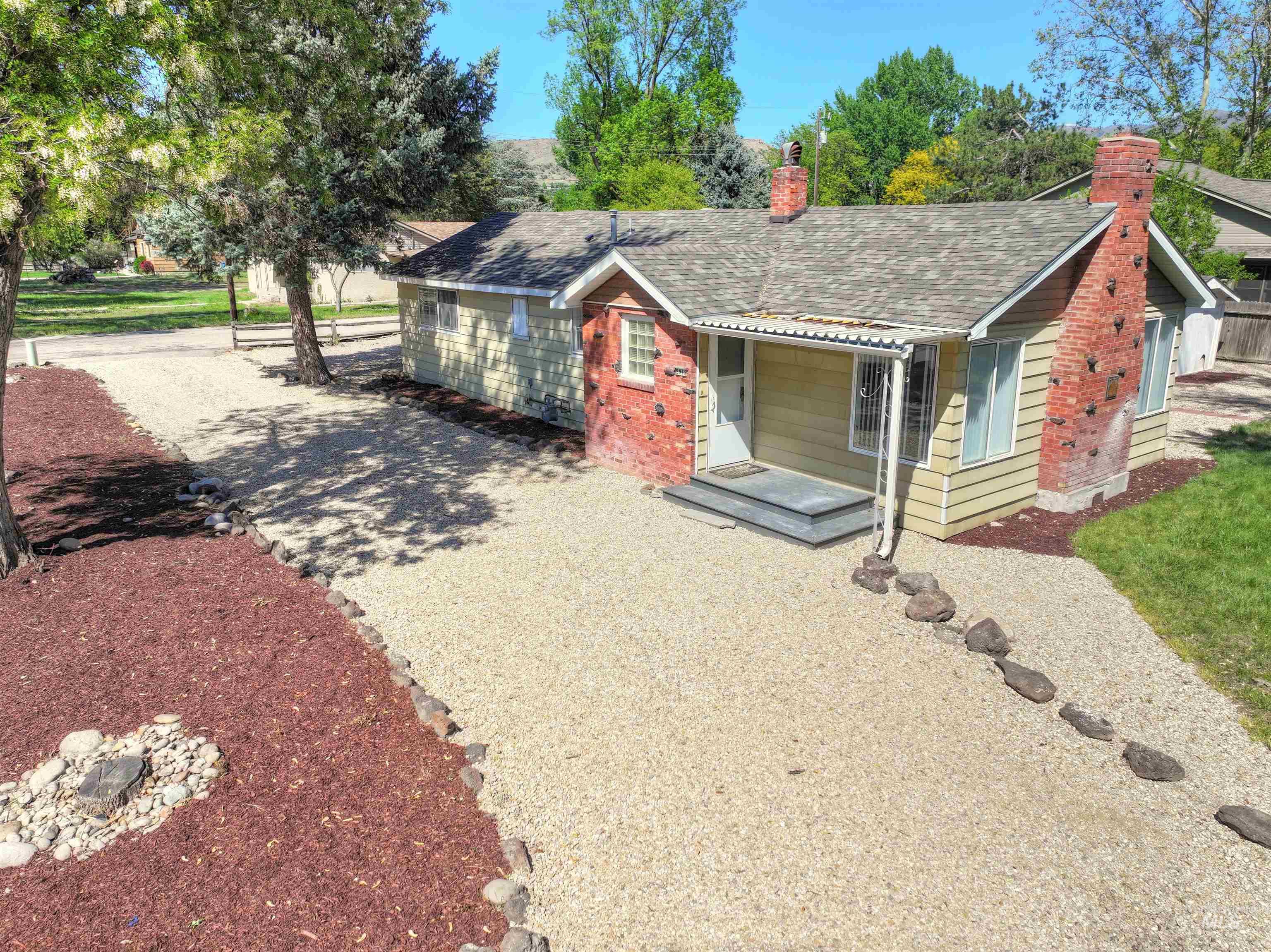 2912 S Harmony Ave, Boise, Idaho 83706, 3 Bedrooms, 2 Bathrooms, Residential For Sale, Price $424,900, 98947636
