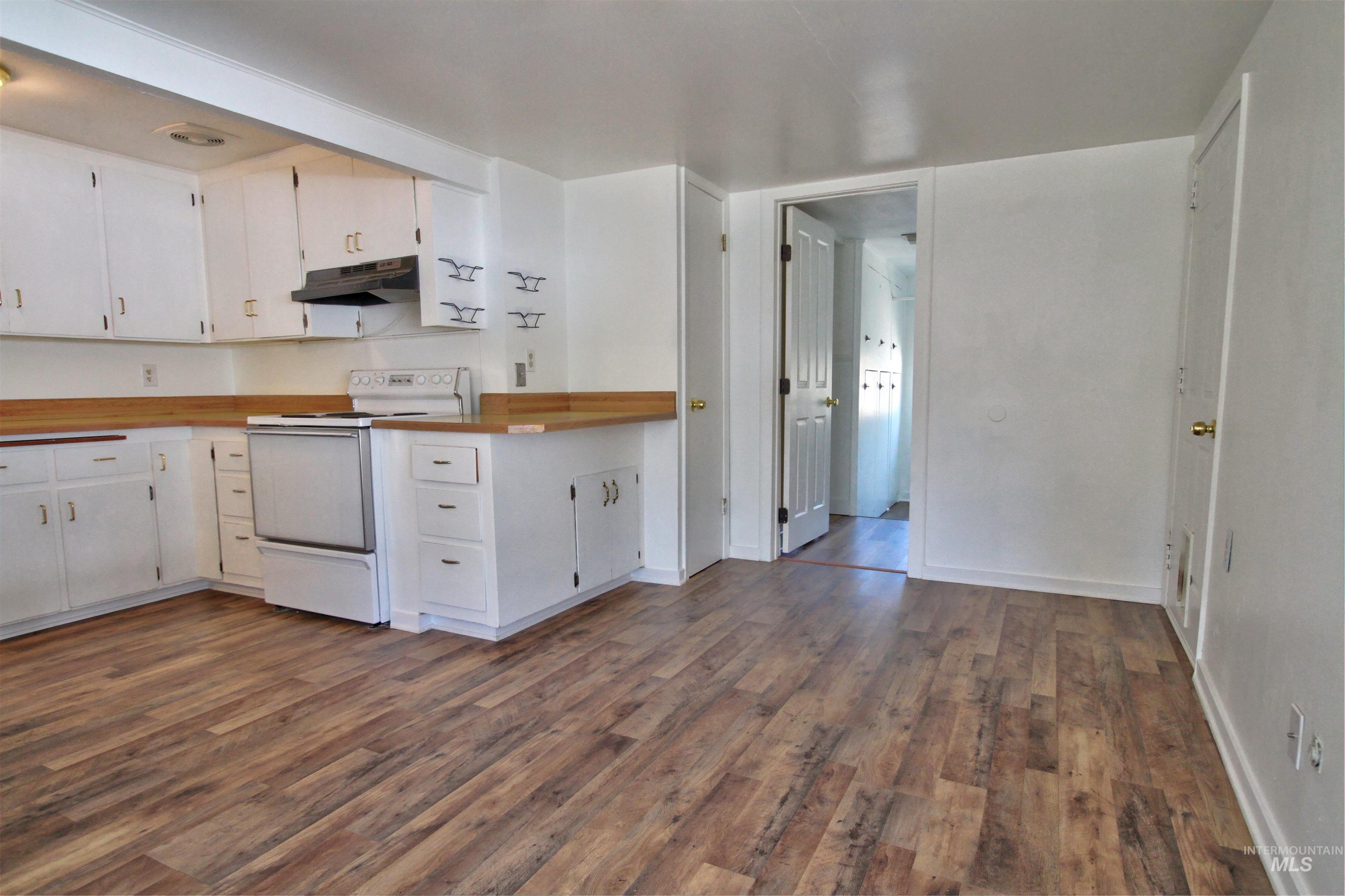 2912 S Harmony Ave, Boise, Idaho 83706, 3 Bedrooms, 2 Bathrooms, Residential For Sale, Price $424,900, 98947636