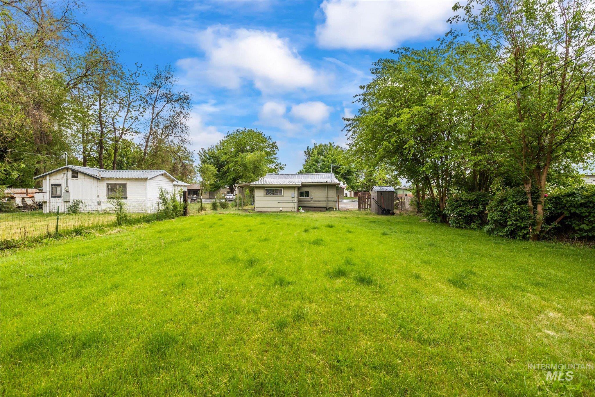 218 & 222 E Owyhee Ave, Homedale, Idaho 83628, 1 Bedroom, 1 Bathroom, Residential For Sale, Price $250,000, 98947649