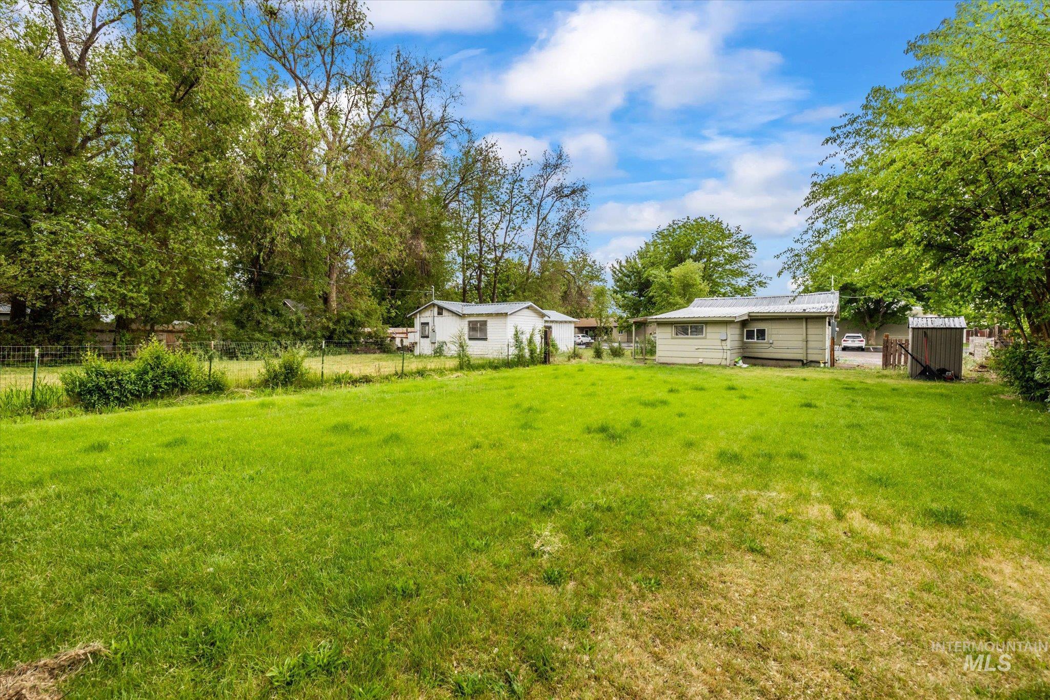 218 & 222 E Owyhee Ave, Homedale, Idaho 83628, 1 Bedroom, 1 Bathroom, Residential For Sale, Price $250,000, 98947649