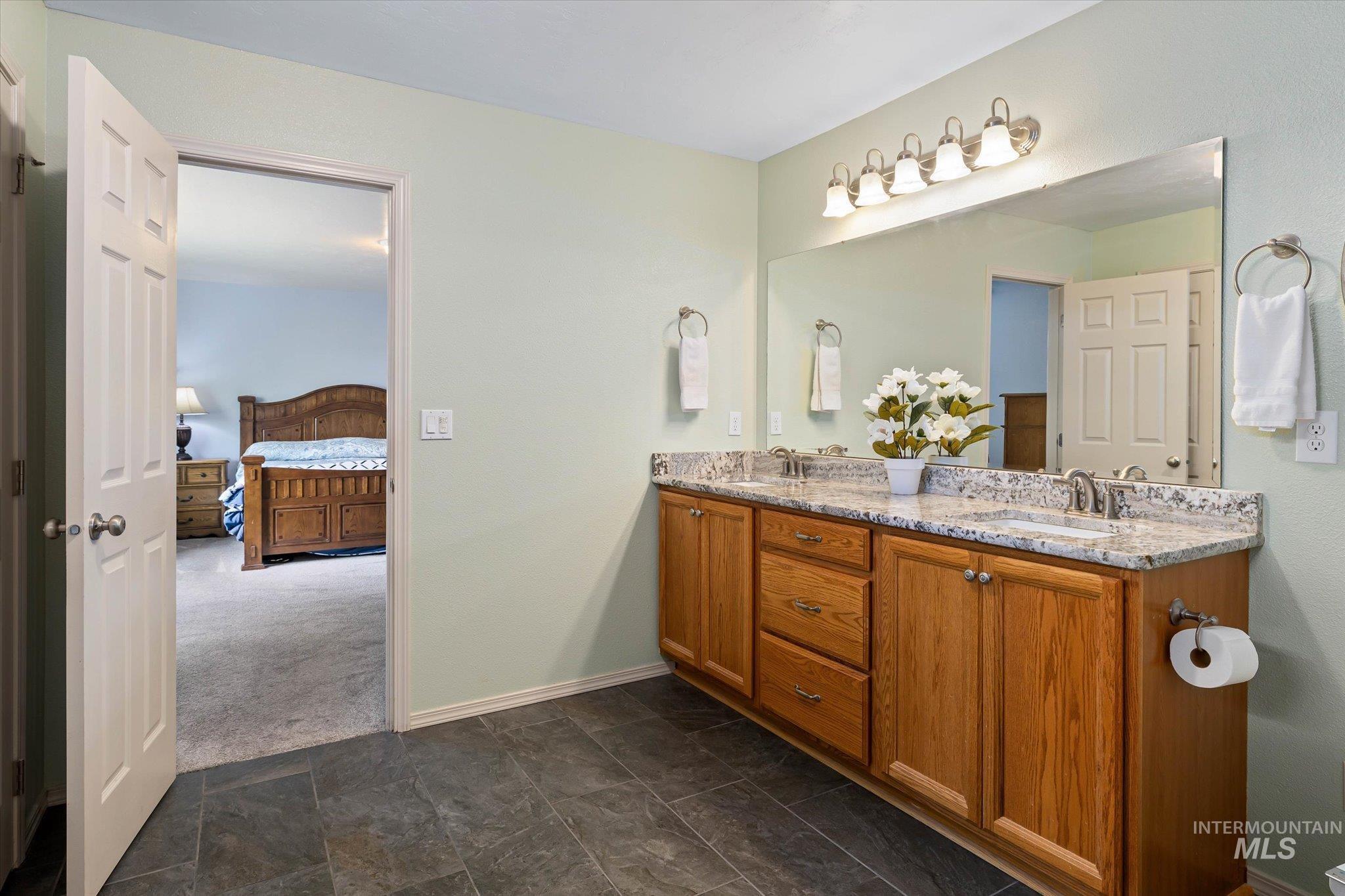 2023 E Wrightwood Dr., Meridian, Idaho 83642, 4 Bedrooms, 2.5 Bathrooms, Residential For Sale, Price $575,000, 98947650