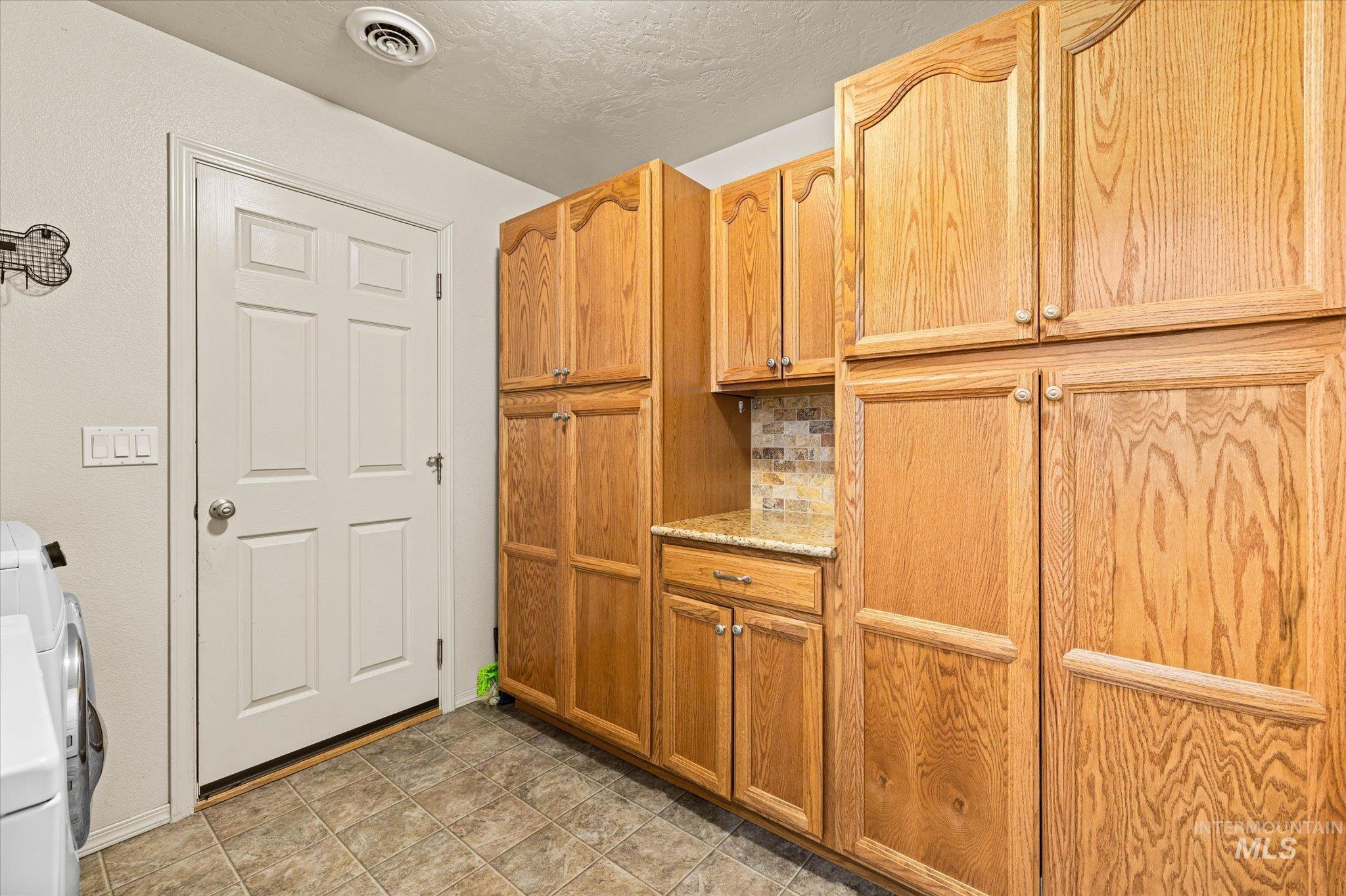 2023 E Wrightwood Dr., Meridian, Idaho 83642, 4 Bedrooms, 2.5 Bathrooms, Residential For Sale, Price $575,000, 98947650