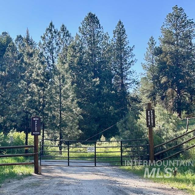 51 Ranch Cir, Cascade, Idaho 83611, 2 Bedrooms, 2 Bathrooms, Residential For Sale, Price $569,000, 98947655