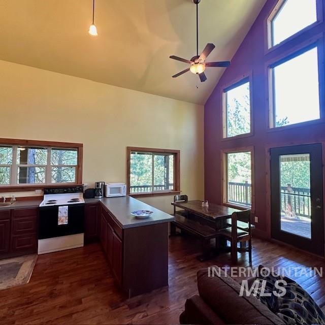 51 Ranch Cir, Cascade, Idaho 83611, 2 Bedrooms, 2 Bathrooms, Residential For Sale, Price $569,000, 98947655