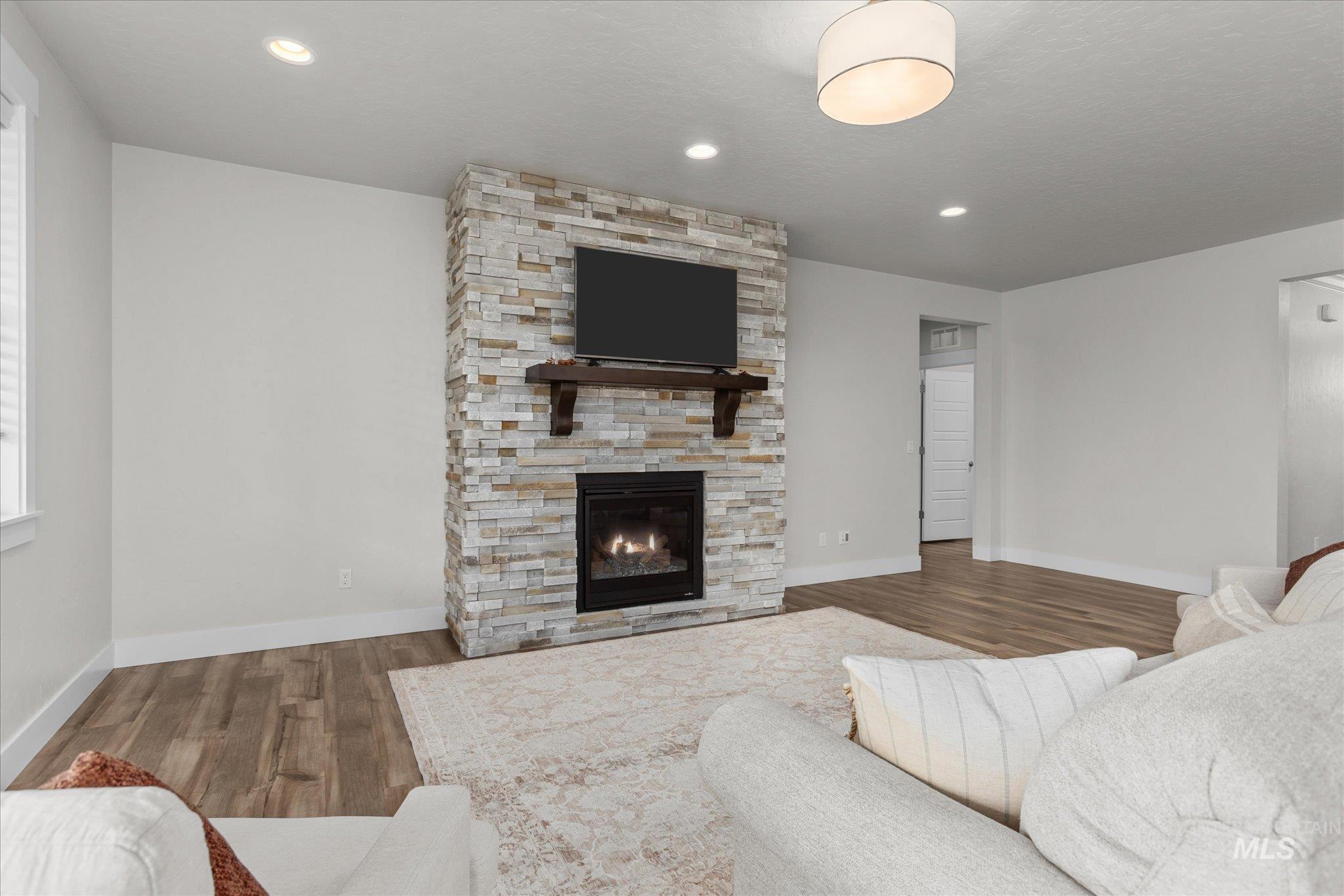 6413 E Path, Nampa, Idaho 83687, 4 Bedrooms, 3.5 Bathrooms, Residential For Sale, Price $629,999, 98947718