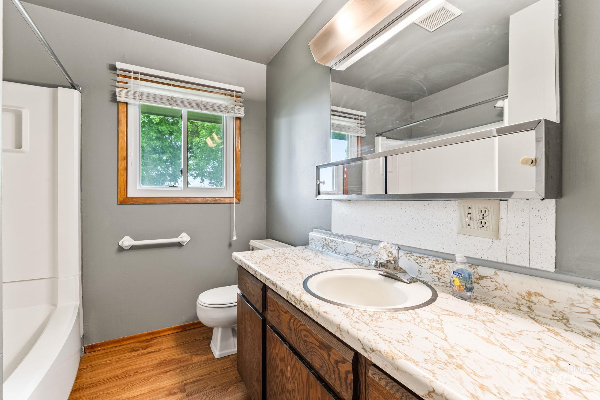 419 W 2nd St., Fairfield, Idaho 83327, 3 Bedrooms, 2 Bathrooms, Residential For Sale, Price $299,000, 98947720