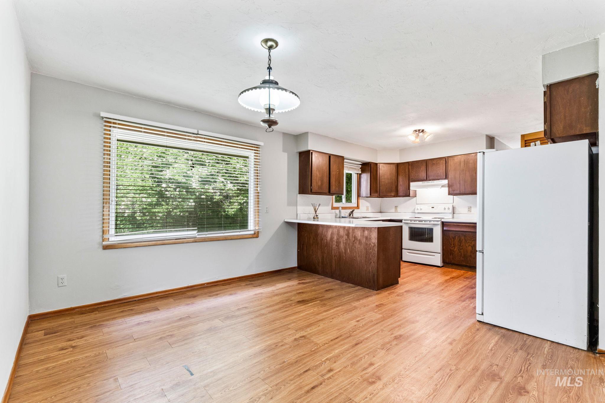 419 W 2nd St., Fairfield, Idaho 83327, 3 Bedrooms, 2 Bathrooms, Residential For Sale, Price $299,000, 98947720