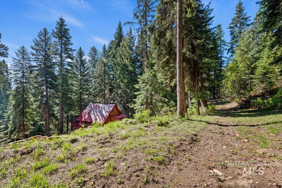 1589 Bear Trail Lp, Cascade, Idaho 83611, 3 Bedrooms, 1 Bathroom, Residential For Sale, Price $405,000, 98947738