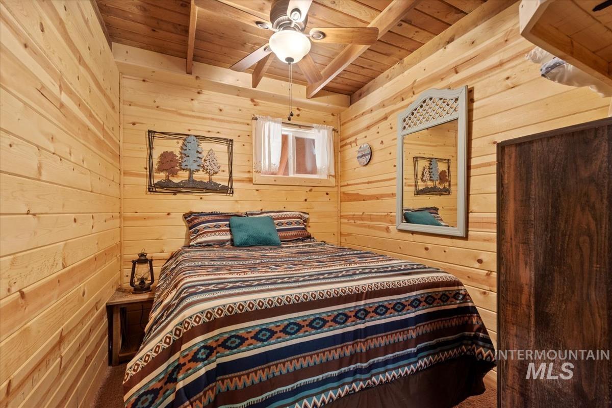 1589 Bear Trail Lp, Cascade, Idaho 83611, 3 Bedrooms, 1 Bathroom, Residential For Sale, Price $405,000, 98947738