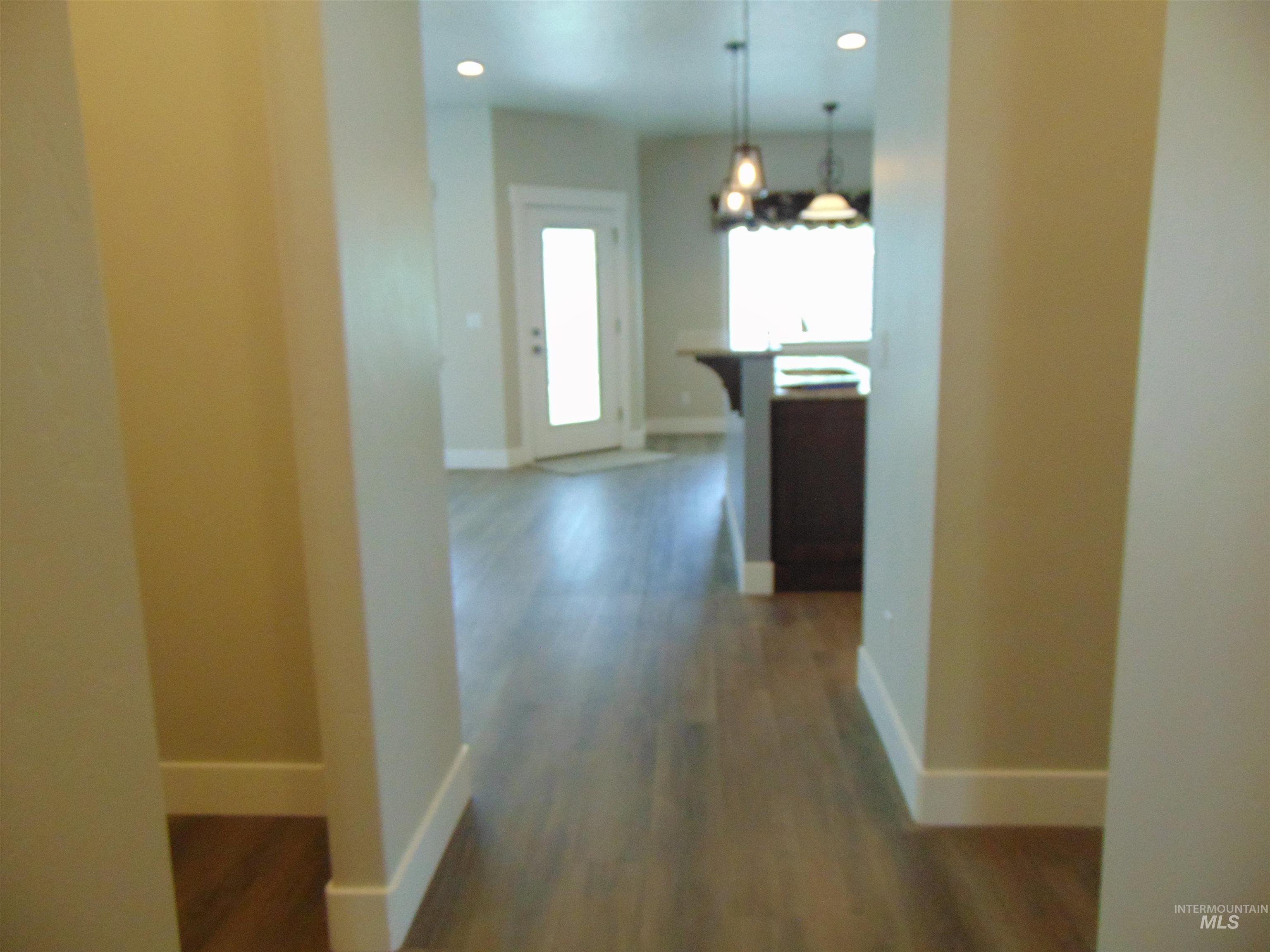 1488 W Idaho Ave., Ontario, Oregon 97914, 3 Bedrooms, 2 Bathrooms, Residential For Sale, Price $364,900, 98947744
