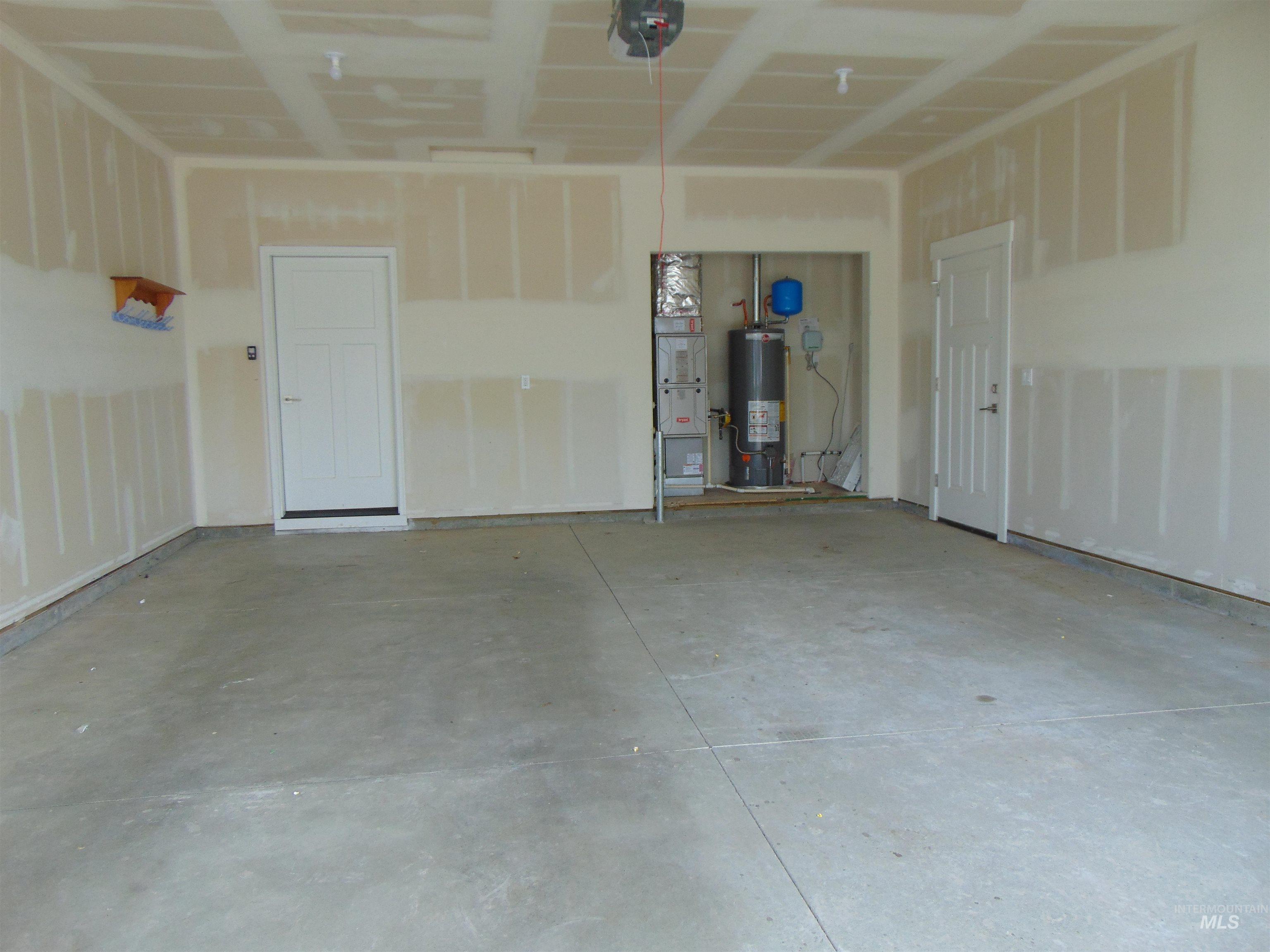 1488 W Idaho Ave., Ontario, Oregon 97914, 3 Bedrooms, 2 Bathrooms, Residential For Sale, Price $364,900, 98947744