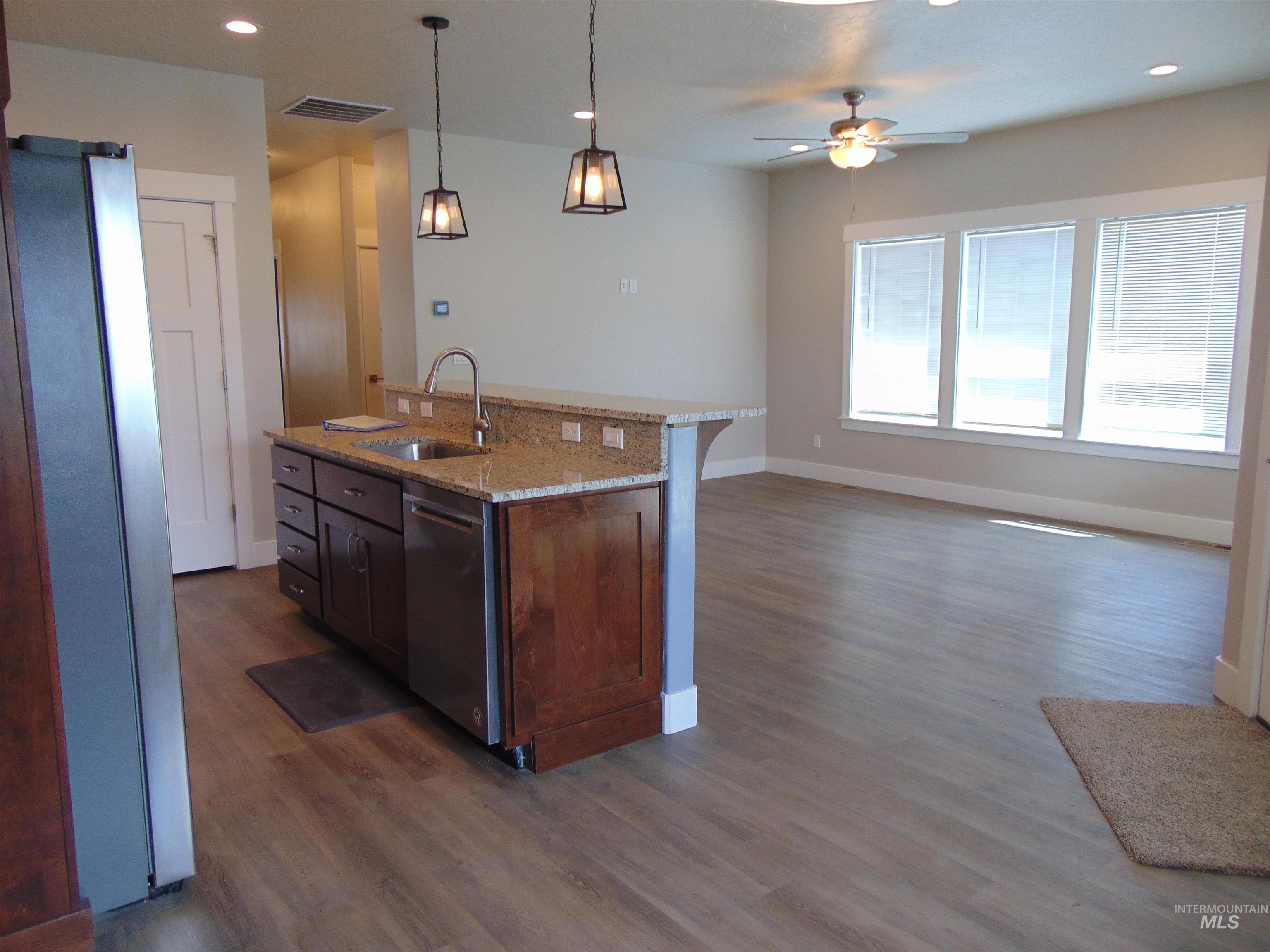 1488 W Idaho Ave., Ontario, Oregon 97914, 3 Bedrooms, 2 Bathrooms, Residential For Sale, Price $364,900, 98947744