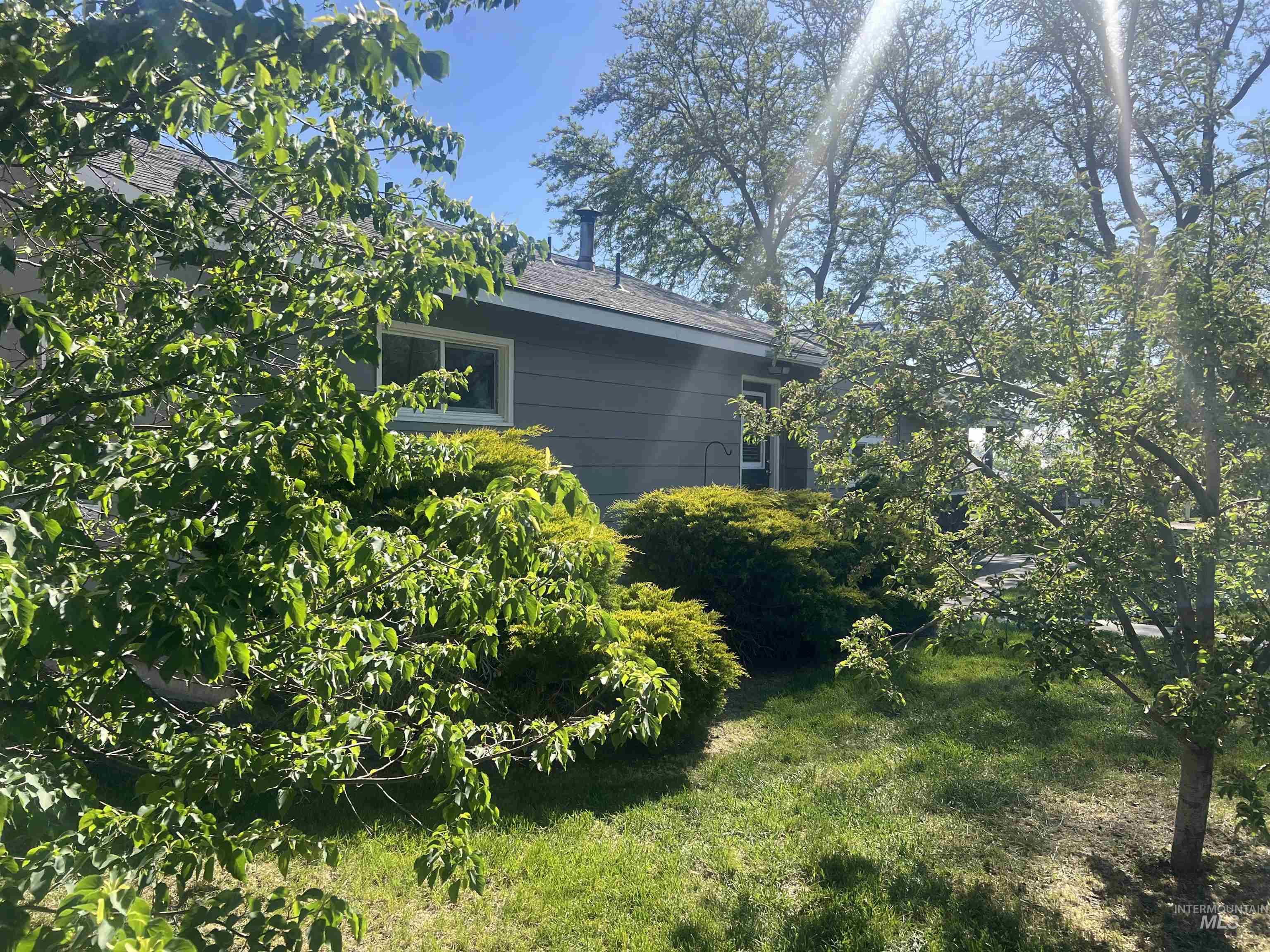 928 S Buchanan Street, Jerome, Idaho 83338, 3 Bedrooms, 1 Bathroom, Residential For Sale, Price $350,000, 98947752