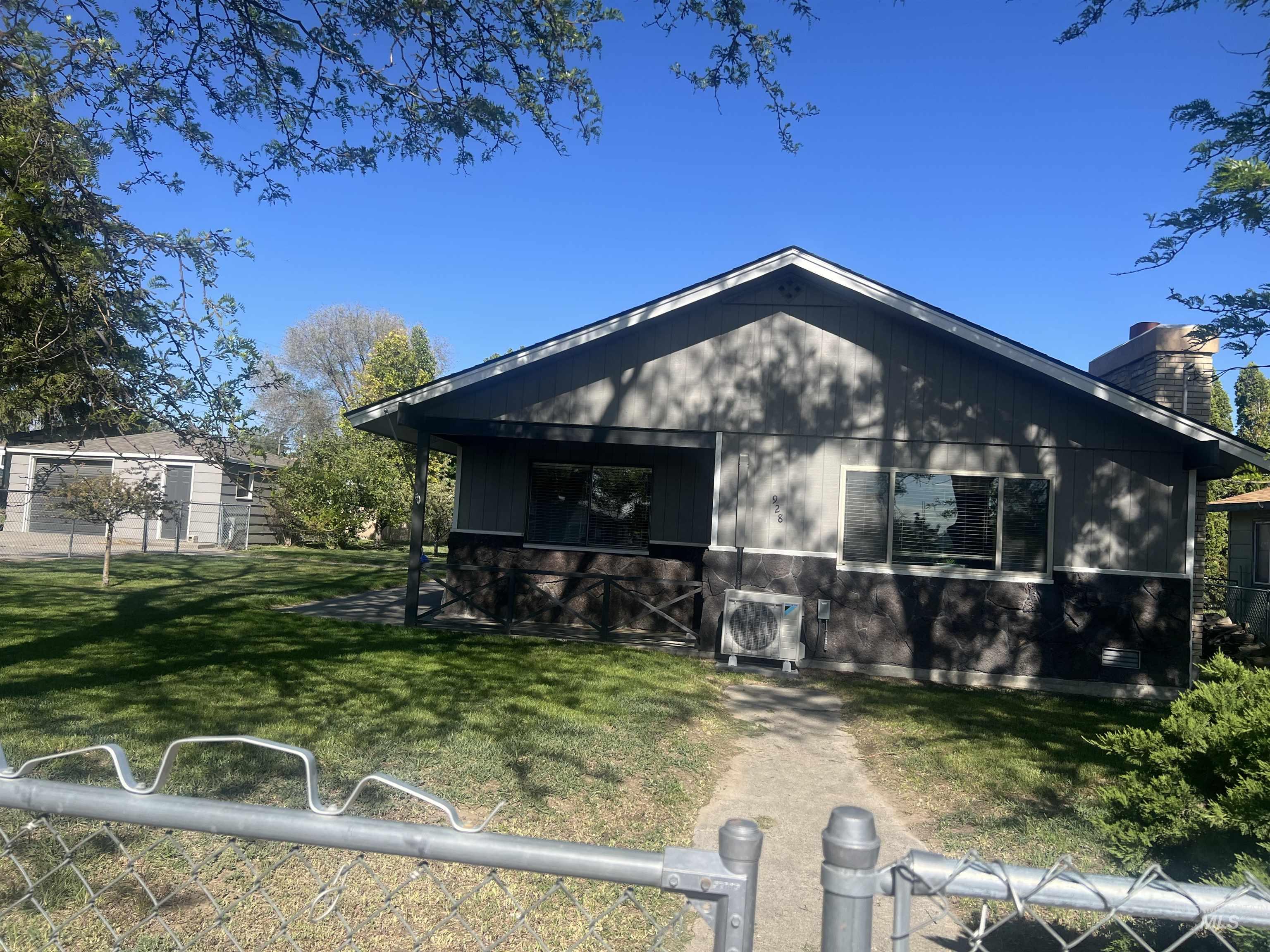 928 S Buchanan Street, Jerome, Idaho 83338, 3 Bedrooms, 1 Bathroom, Residential For Sale, Price $350,000, 98947752