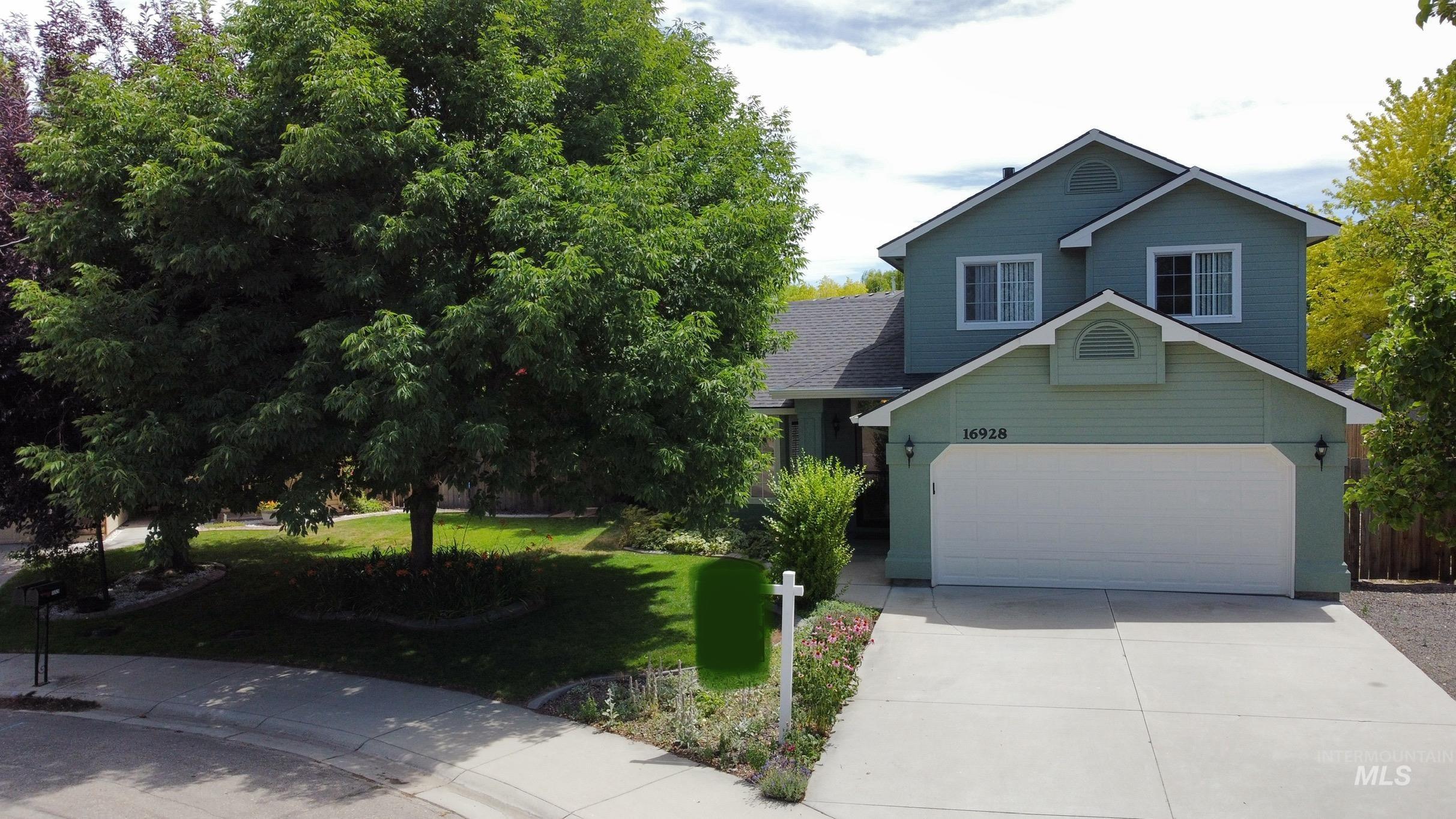 16928 N Chelford Loop, Nampa, Idaho 83687, 3 Bedrooms, 2.5 Bathrooms, Residential For Sale, Price $396,900, 98947769