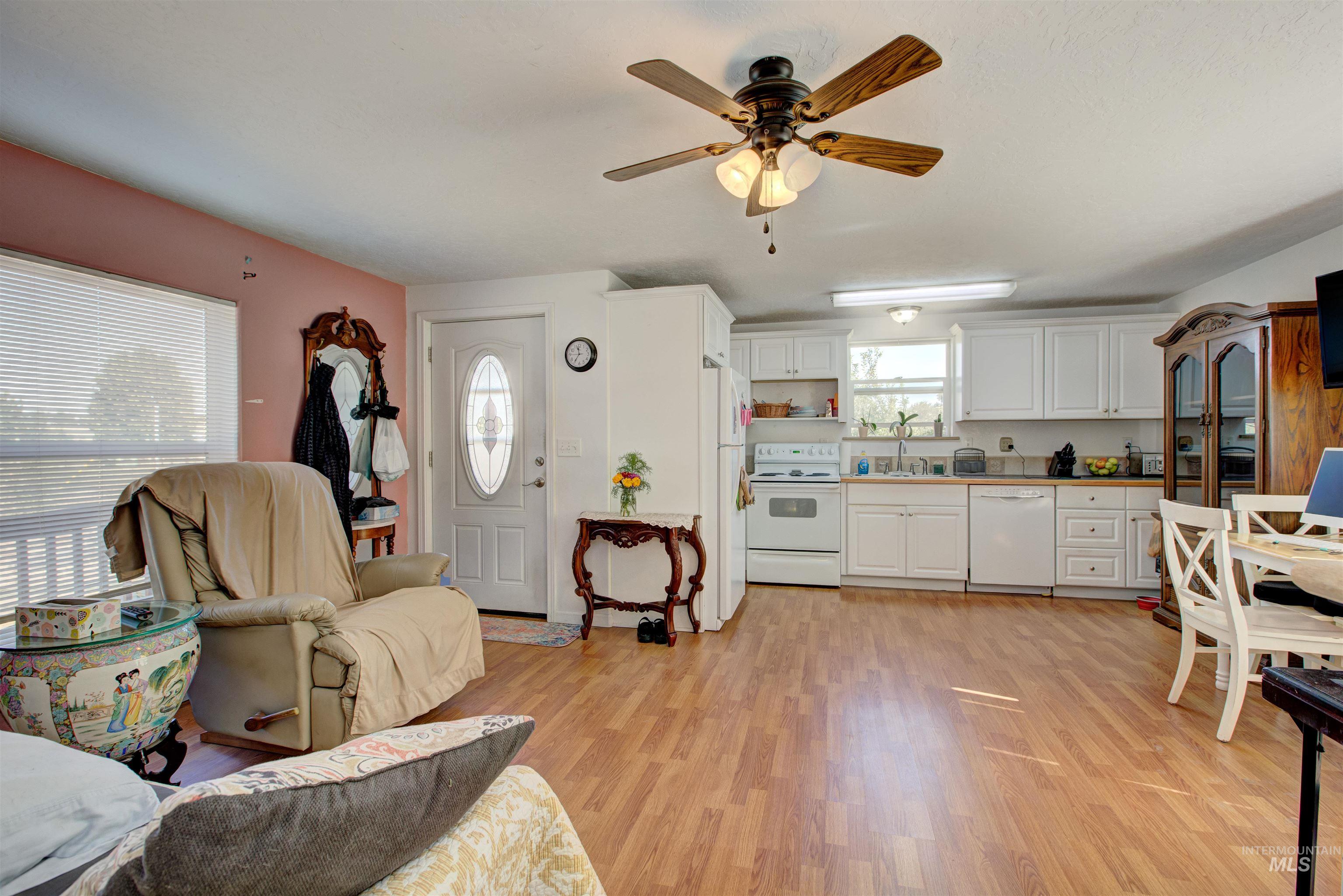 23124 Kingsbury Rd., Middleton, Idaho 83644, 4 Bedrooms, 3 Bathrooms, Residential For Sale, Price $599,000, 98947772