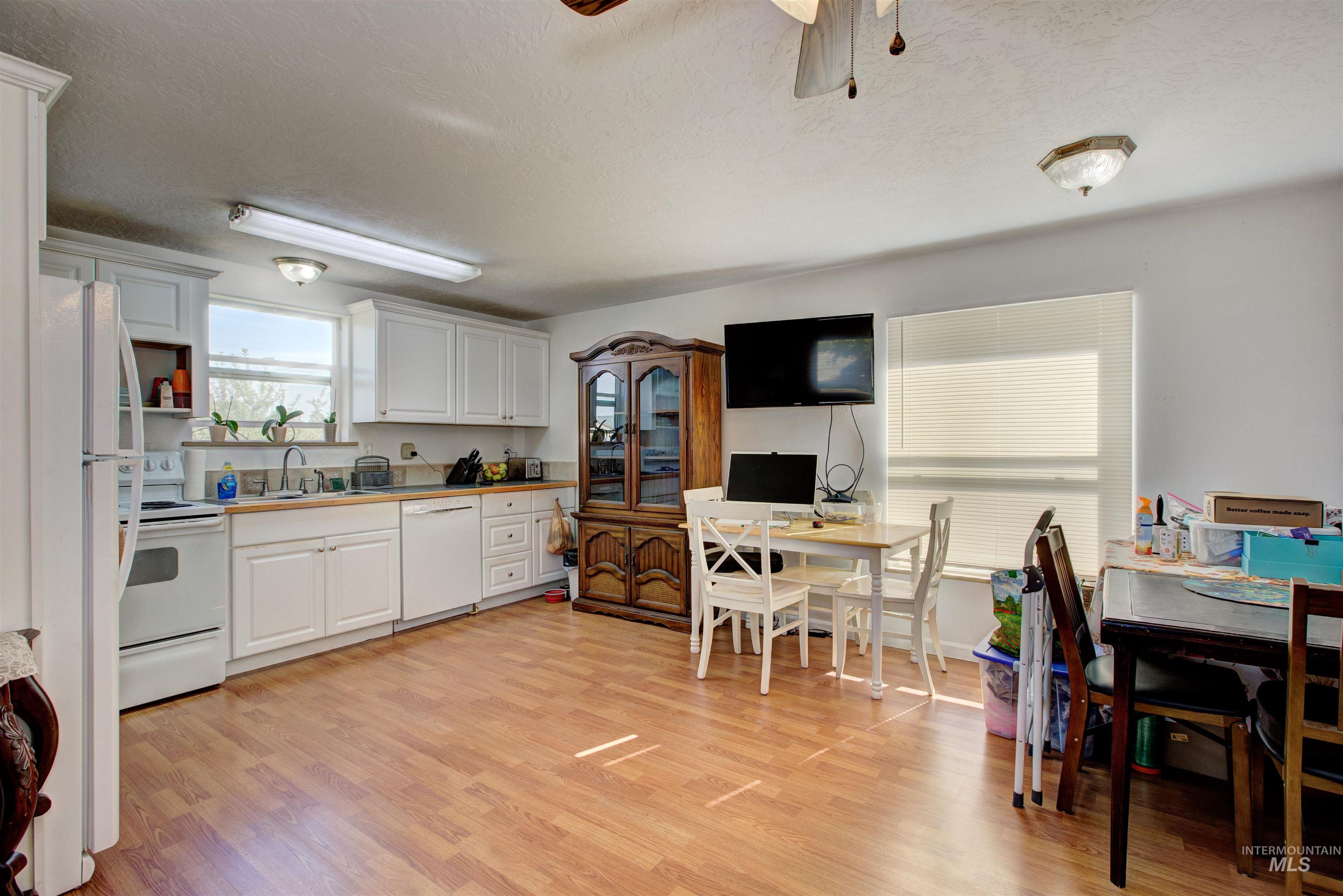 23124 Kingsbury Rd., Middleton, Idaho 83644, 4 Bedrooms, 3 Bathrooms, Residential For Sale, Price $599,000, 98947772