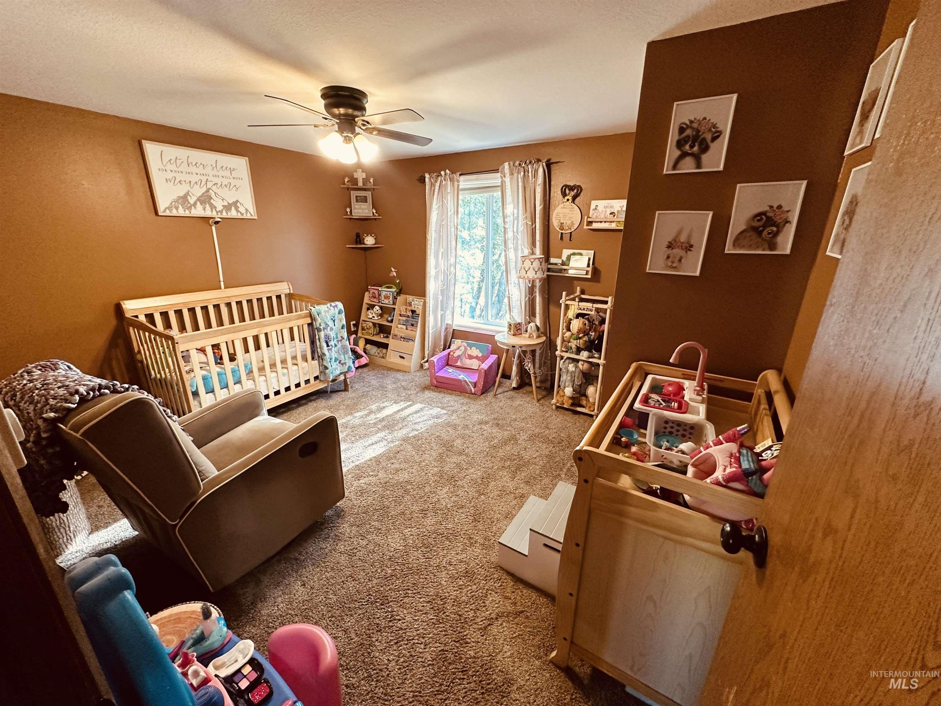 245 W 3rd st, Huntington, Oregon 97907, 3 Bedrooms, 2 Bathrooms, Residential For Sale, Price $385,000, 98947775