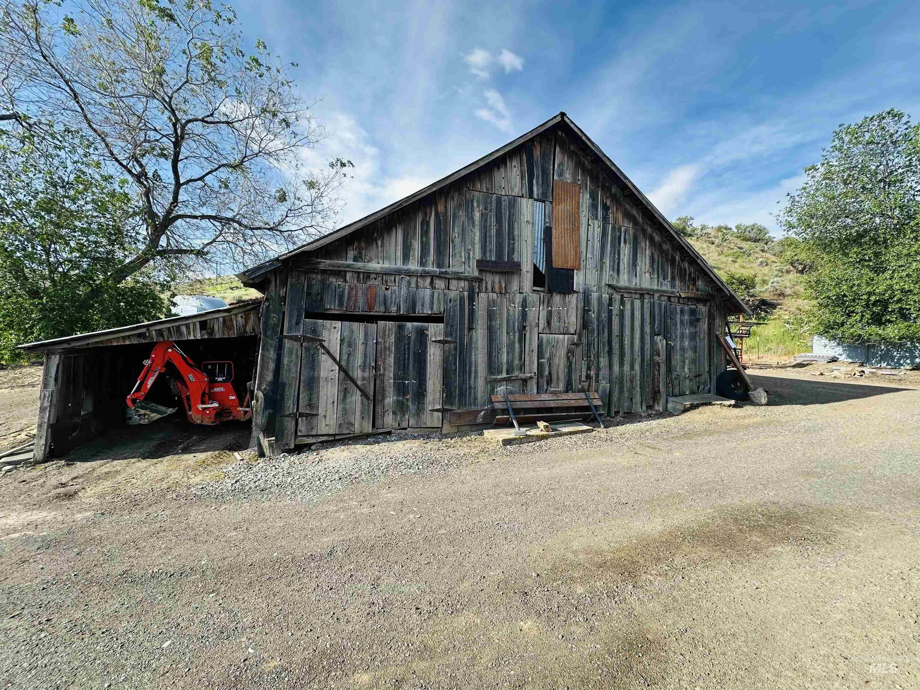 245 W 3rd st, Huntington, Oregon 97907, 3 Bedrooms, 2 Bathrooms, Residential For Sale, Price $385,000, 98947775