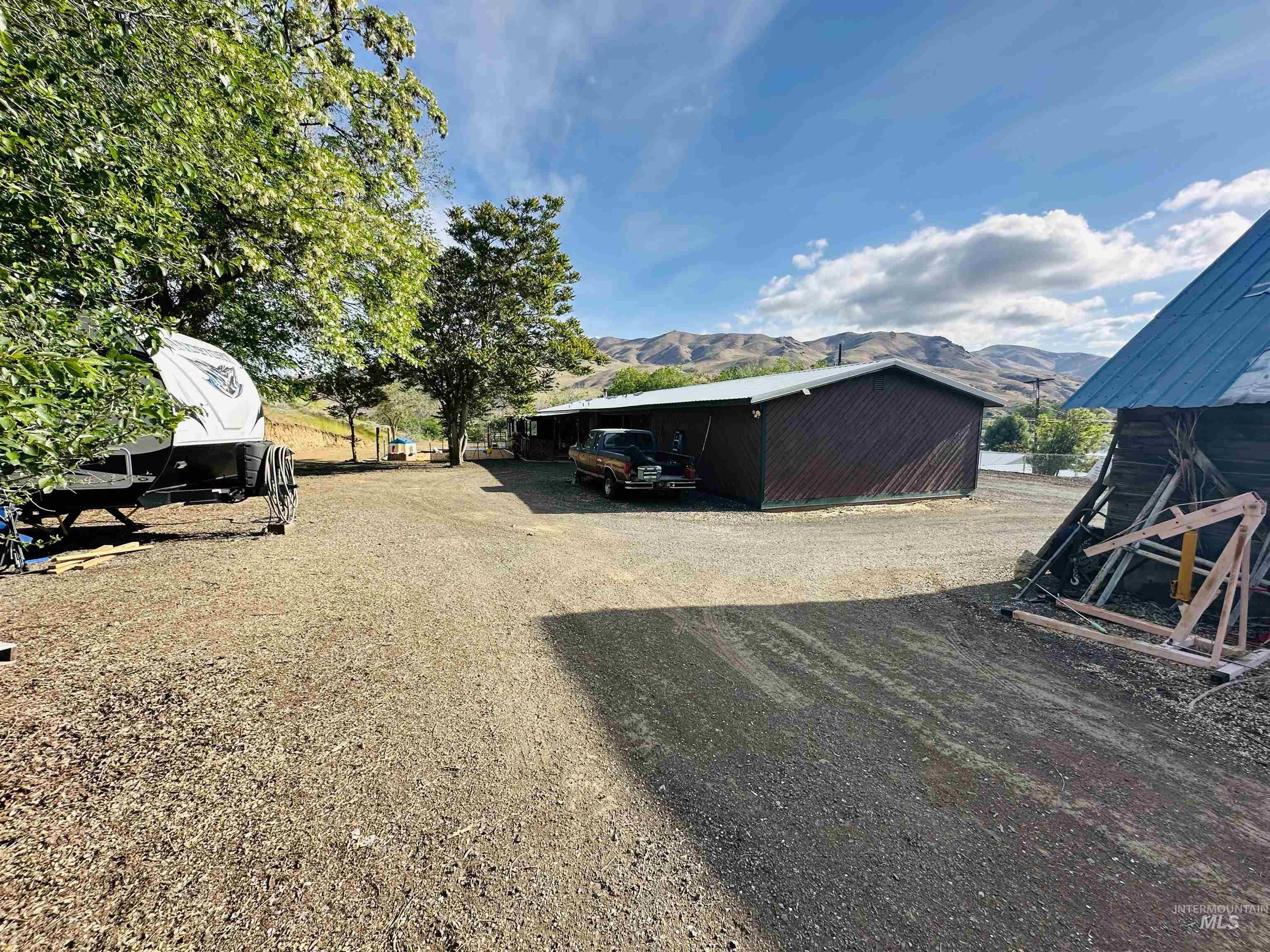 245 W 3rd st, Huntington, Oregon 97907, 3 Bedrooms, 2 Bathrooms, Residential For Sale, Price $385,000, 98947775