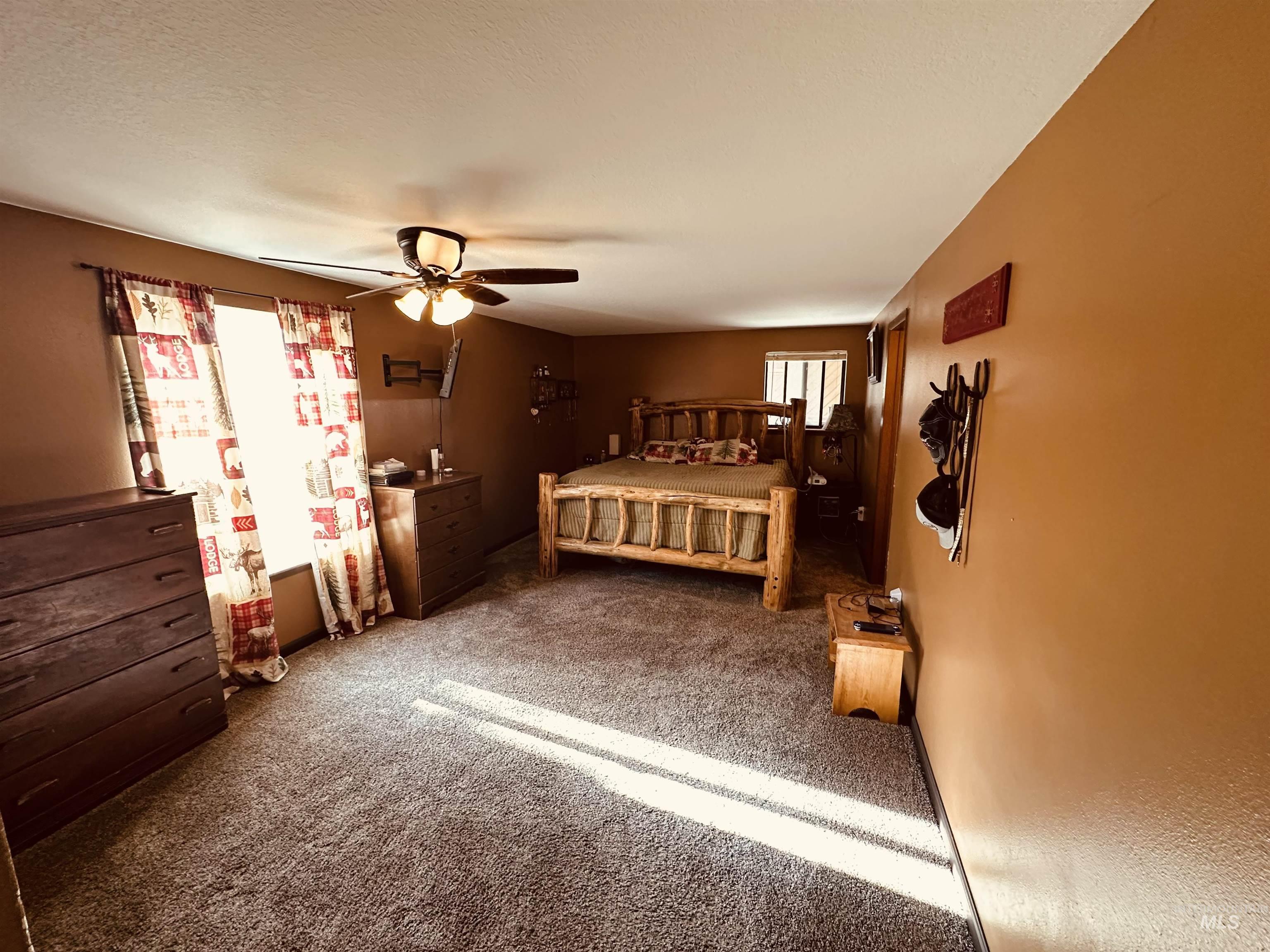 245 W 3rd st, Huntington, Oregon 97907, 3 Bedrooms, 2 Bathrooms, Residential For Sale, Price $385,000, 98947775