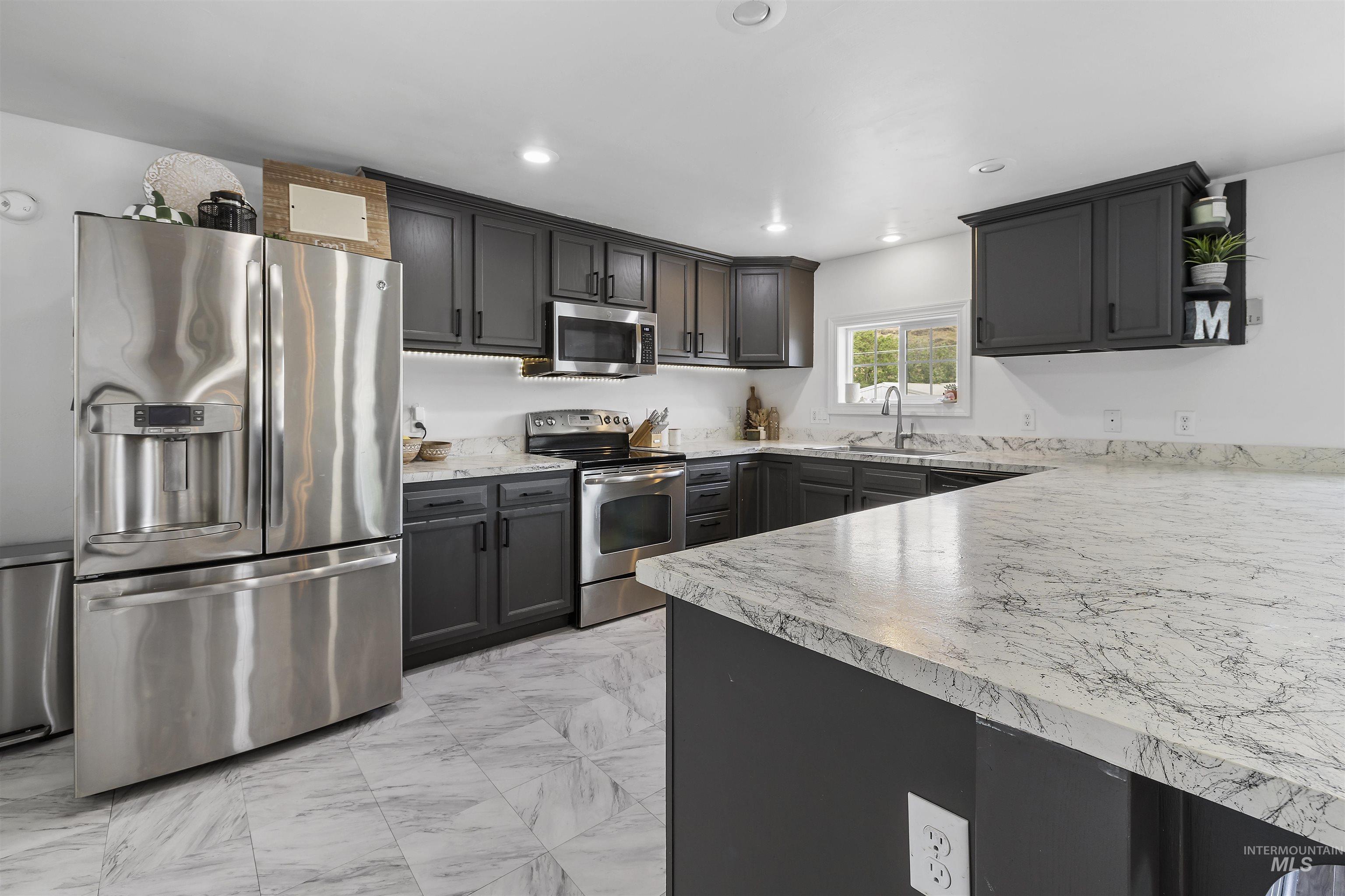 105 Meador Street, Asotin, Washington 99402, 4 Bedrooms, 1 Bathroom, Residential For Sale, Price $365,000, 98947785