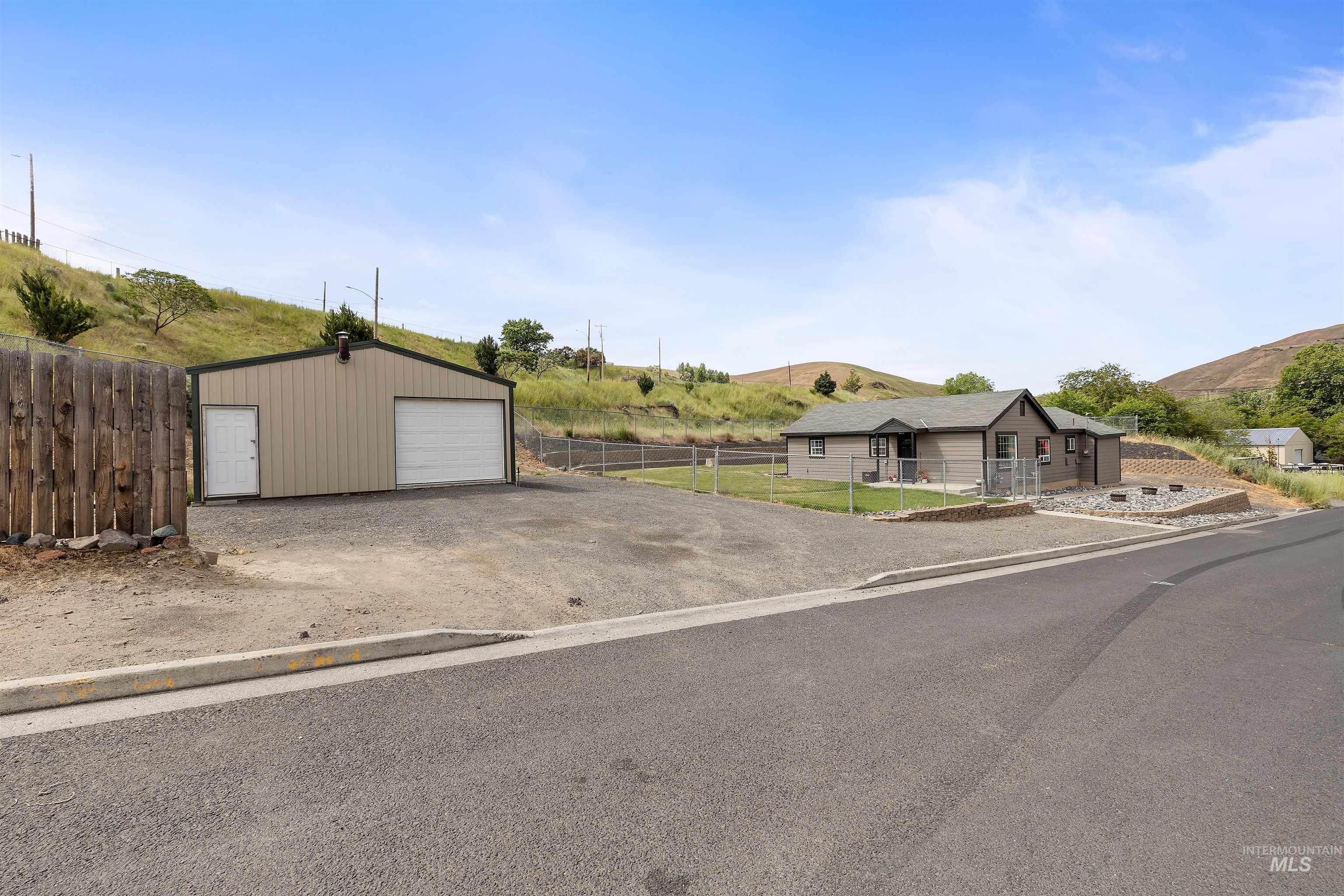 105 Meador Street, Asotin, Washington 99402, 4 Bedrooms, 1 Bathroom, Residential For Sale, Price $365,000, 98947785