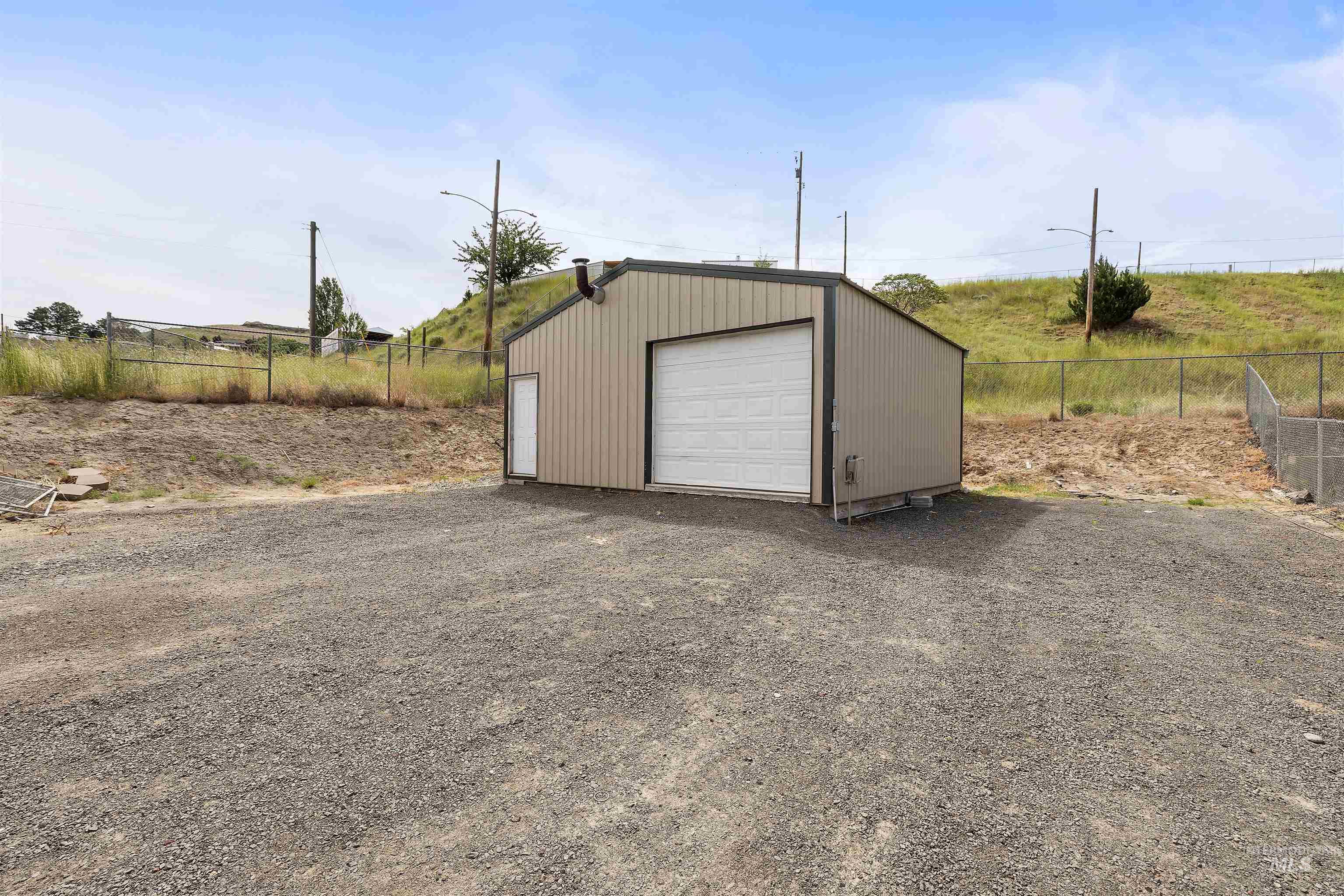 105 Meador Street, Asotin, Washington 99402, 4 Bedrooms, 1 Bathroom, Residential For Sale, Price $365,000, 98947785