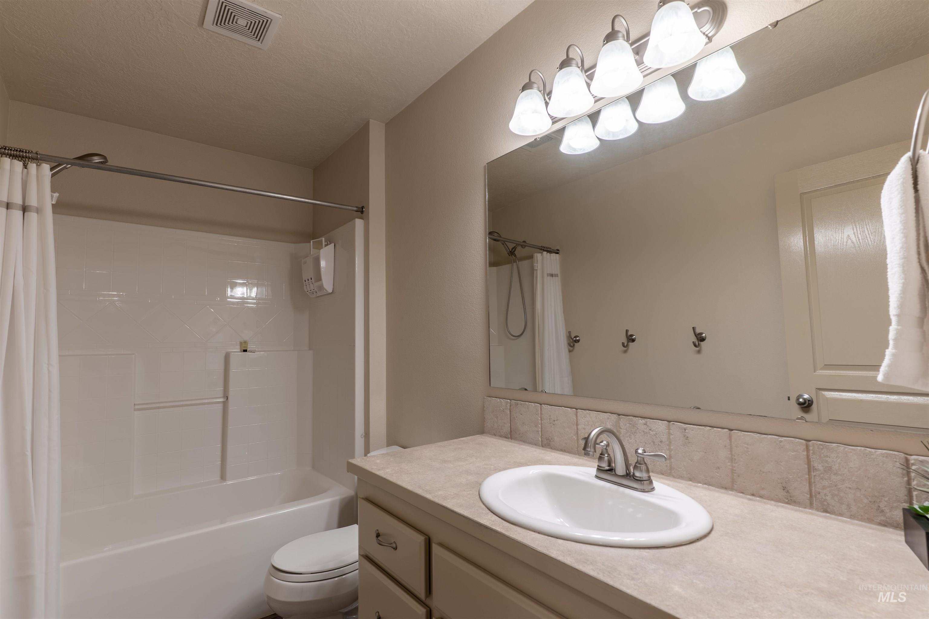 2245-2247 S. AMY AVE, Boise, Idaho 83706-4403, 3 Bedrooms, 2 Bathrooms, Residential Income For Sale, Price $715,000, 98947811