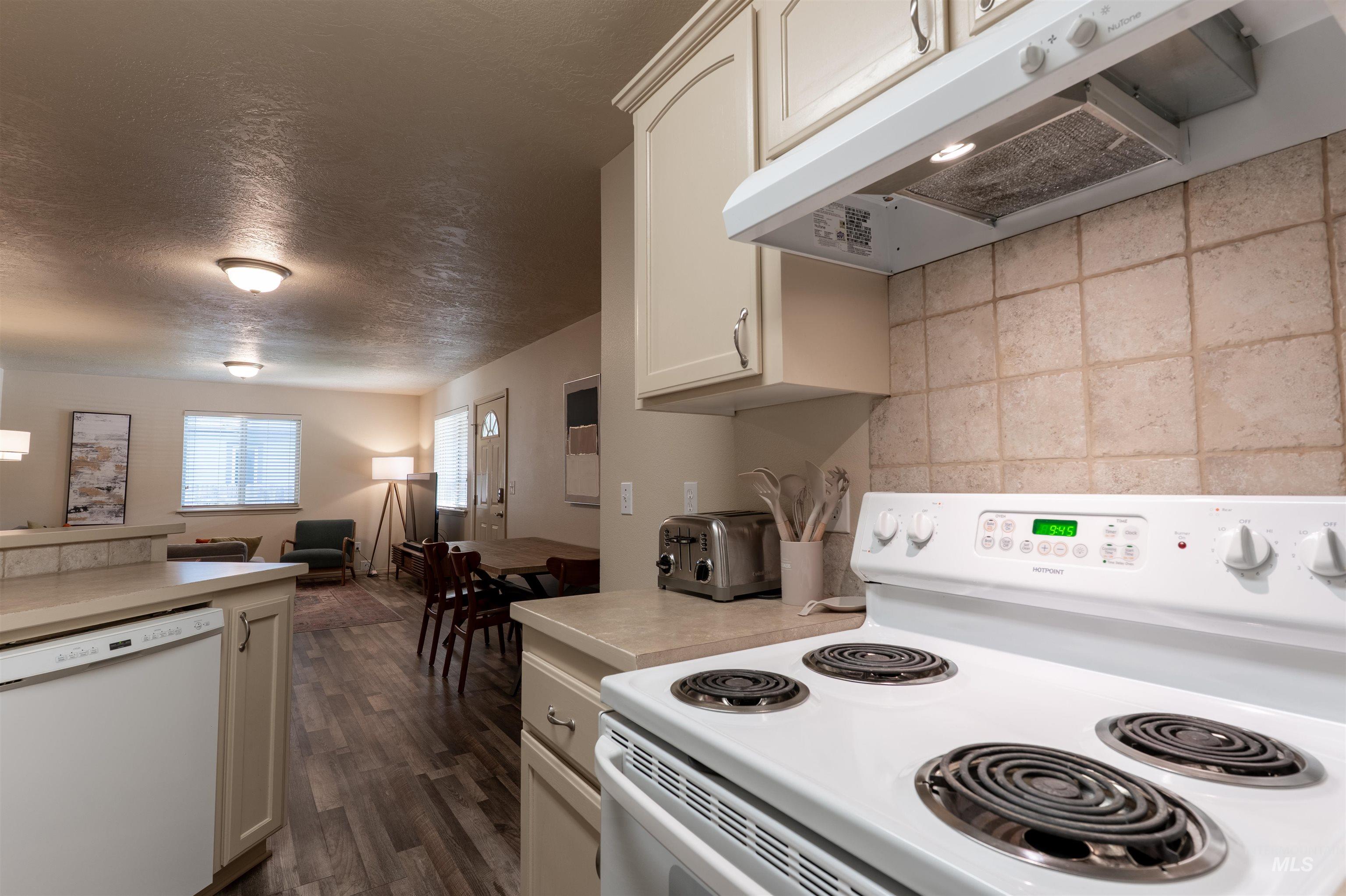2245-2247 S. AMY AVE, Boise, Idaho 83706-4403, 3 Bedrooms, 2 Bathrooms, Residential Income For Sale, Price $715,000, 98947811