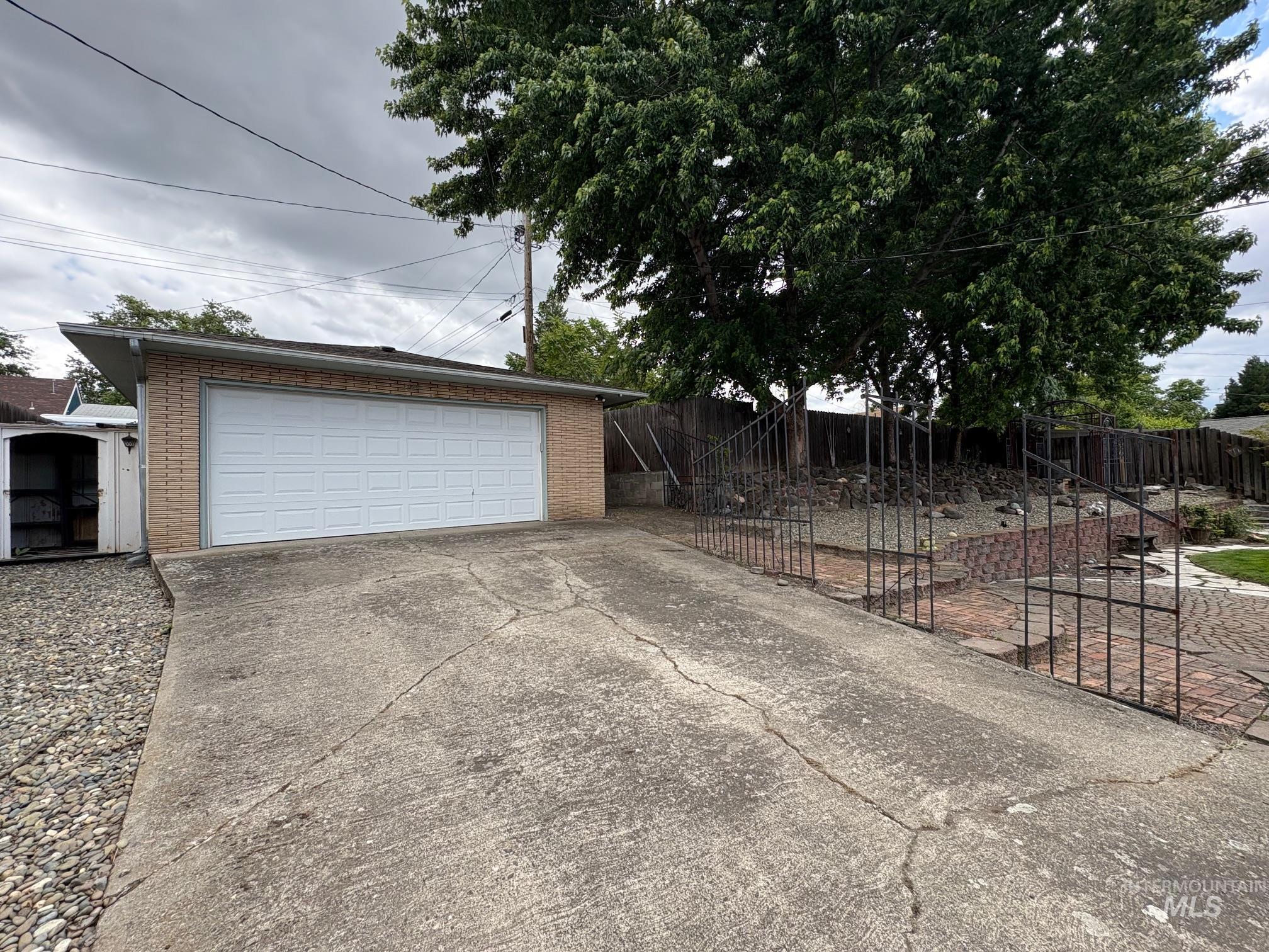 1615 Prospect Ave, Lewiston, Idaho 83501, 4 Bedrooms, 2.5 Bathrooms, Residential For Sale, Price $459,900, 98947819