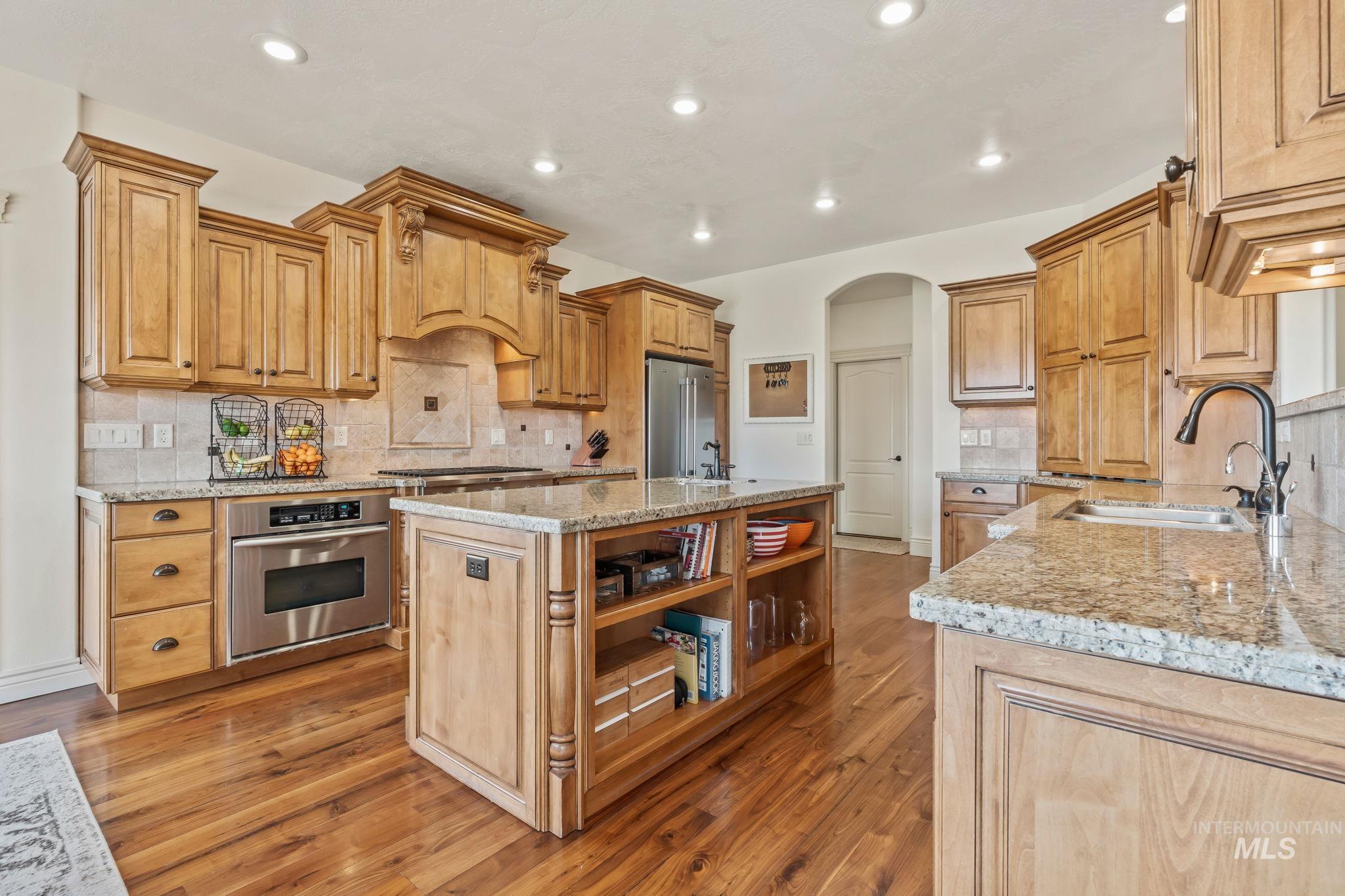 5908 N Highhill Place, Star, Idaho 83669, 6 Bedrooms, 5.5 Bathrooms, Residential For Sale, Price $1,550,000, 98947855