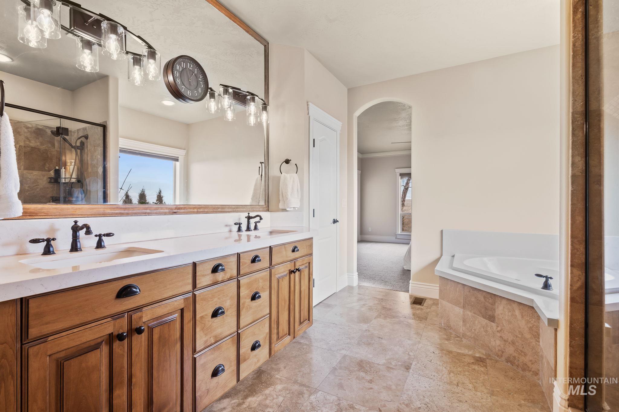 5908 N Highhill Place, Star, Idaho 83669, 6 Bedrooms, 5.5 Bathrooms, Residential For Sale, Price $1,550,000, 98947855