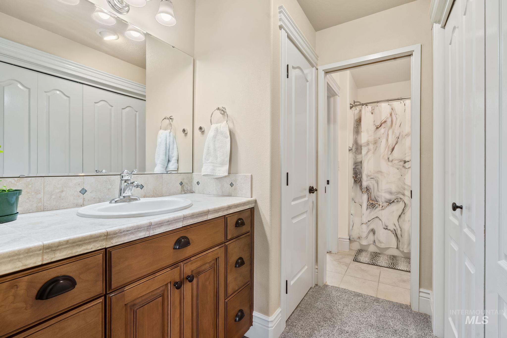 5908 N Highhill Place, Star, Idaho 83669, 6 Bedrooms, 5.5 Bathrooms, Residential For Sale, Price $1,550,000, 98947855