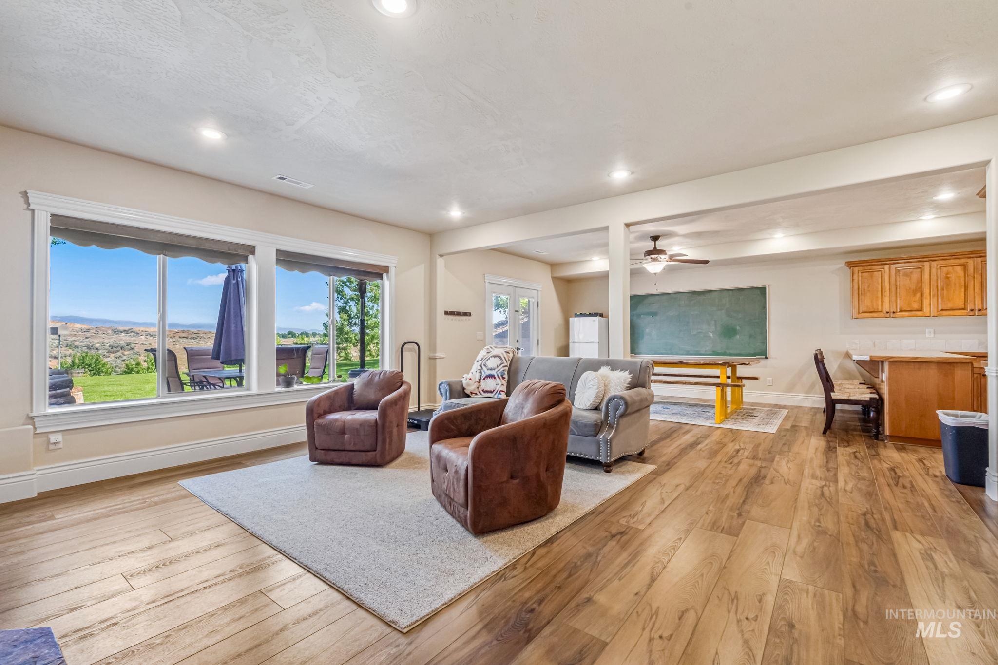 5908 N Highhill Place, Star, Idaho 83669, 6 Bedrooms, 5.5 Bathrooms, Residential For Sale, Price $1,550,000, 98947855