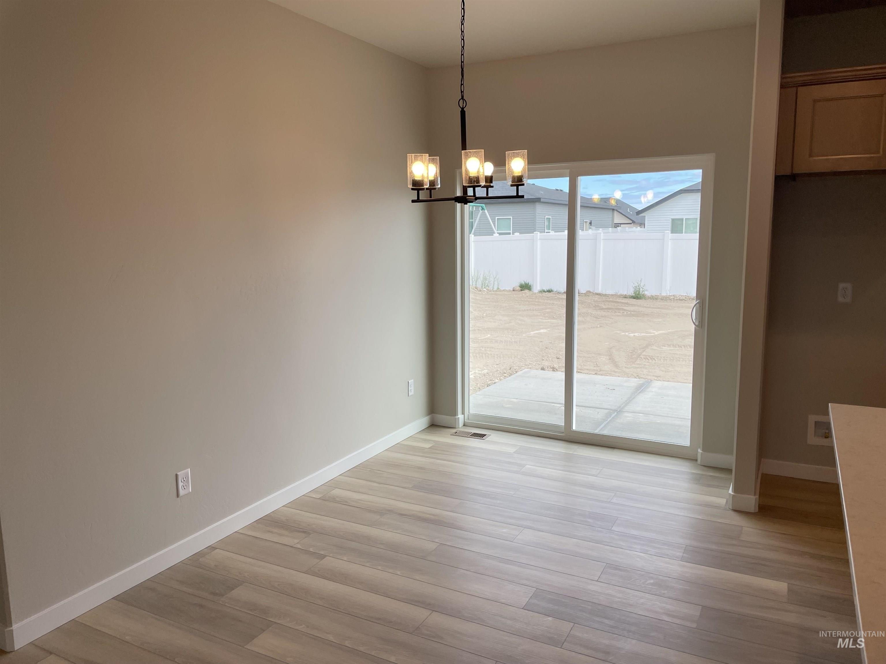 483 Hope Ave, Twin Falls, Idaho 83301-2013, 4 Bedrooms, 2 Bathrooms, Residential For Sale, Price $374,900, 98947915