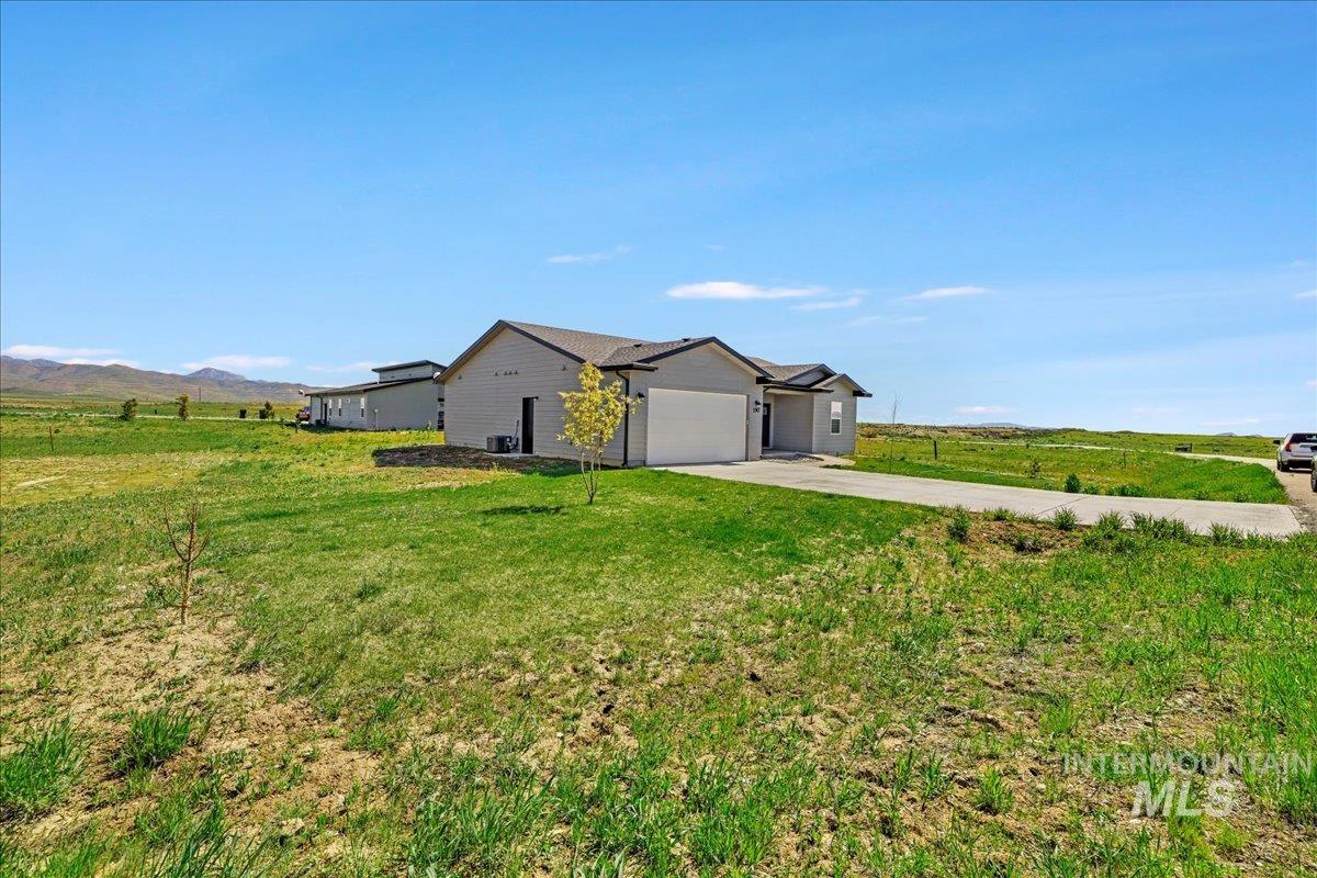 190 Bison Way, Fairfield, Idaho 83327, 3 Bedrooms, 2 Bathrooms, Residential For Sale, Price $410,000, 98947924
