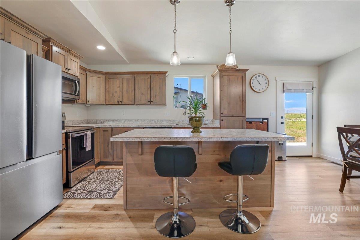 190 Bison Way, Fairfield, Idaho 83327, 3 Bedrooms, 2 Bathrooms, Residential For Sale, Price $410,000, 98947924