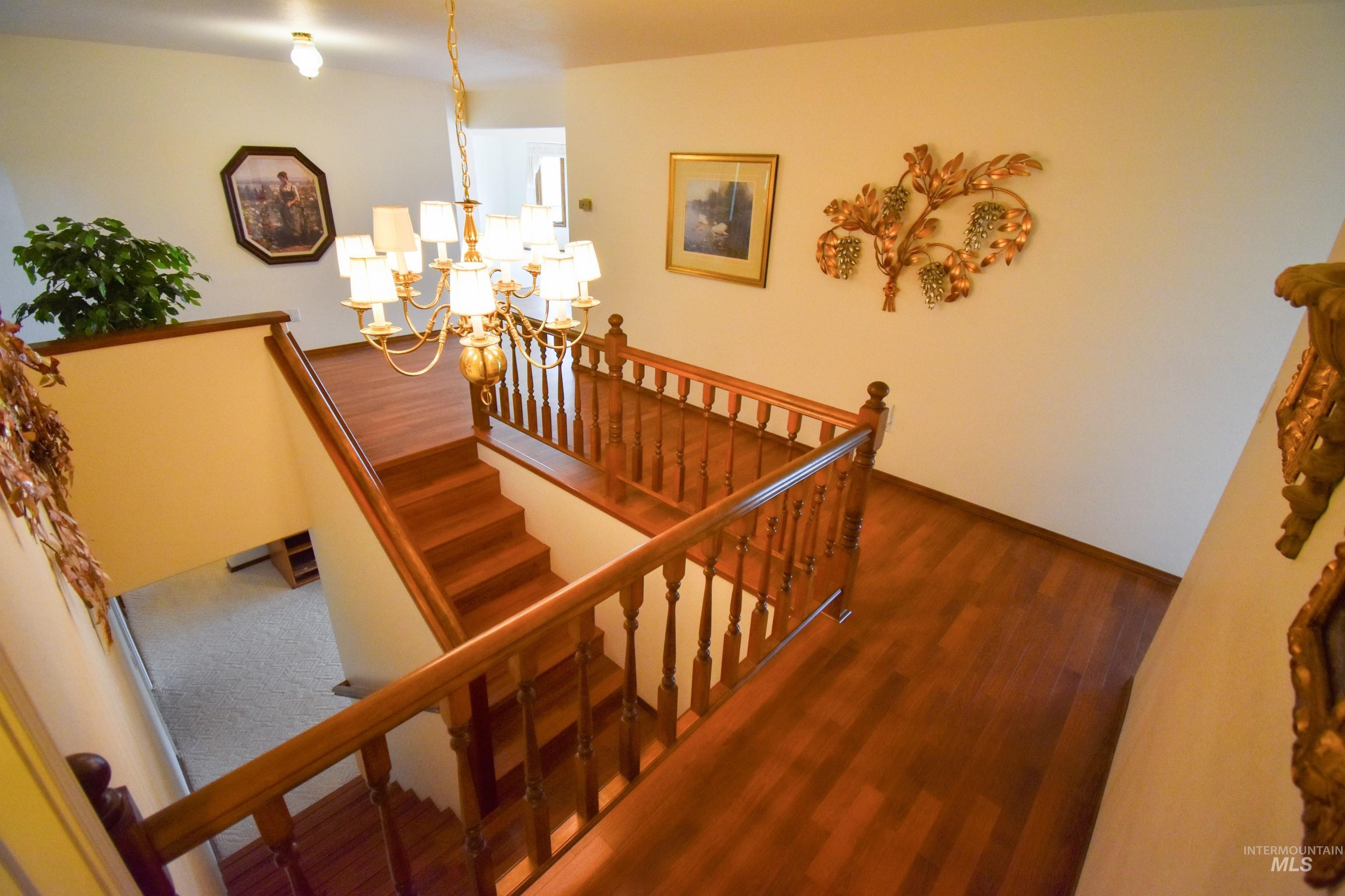 2530 Valleyview Drive, Clarkston, Washington 99403, 4 Bedrooms, 3 Bathrooms, Residential For Sale, Price $859,000, 98947932