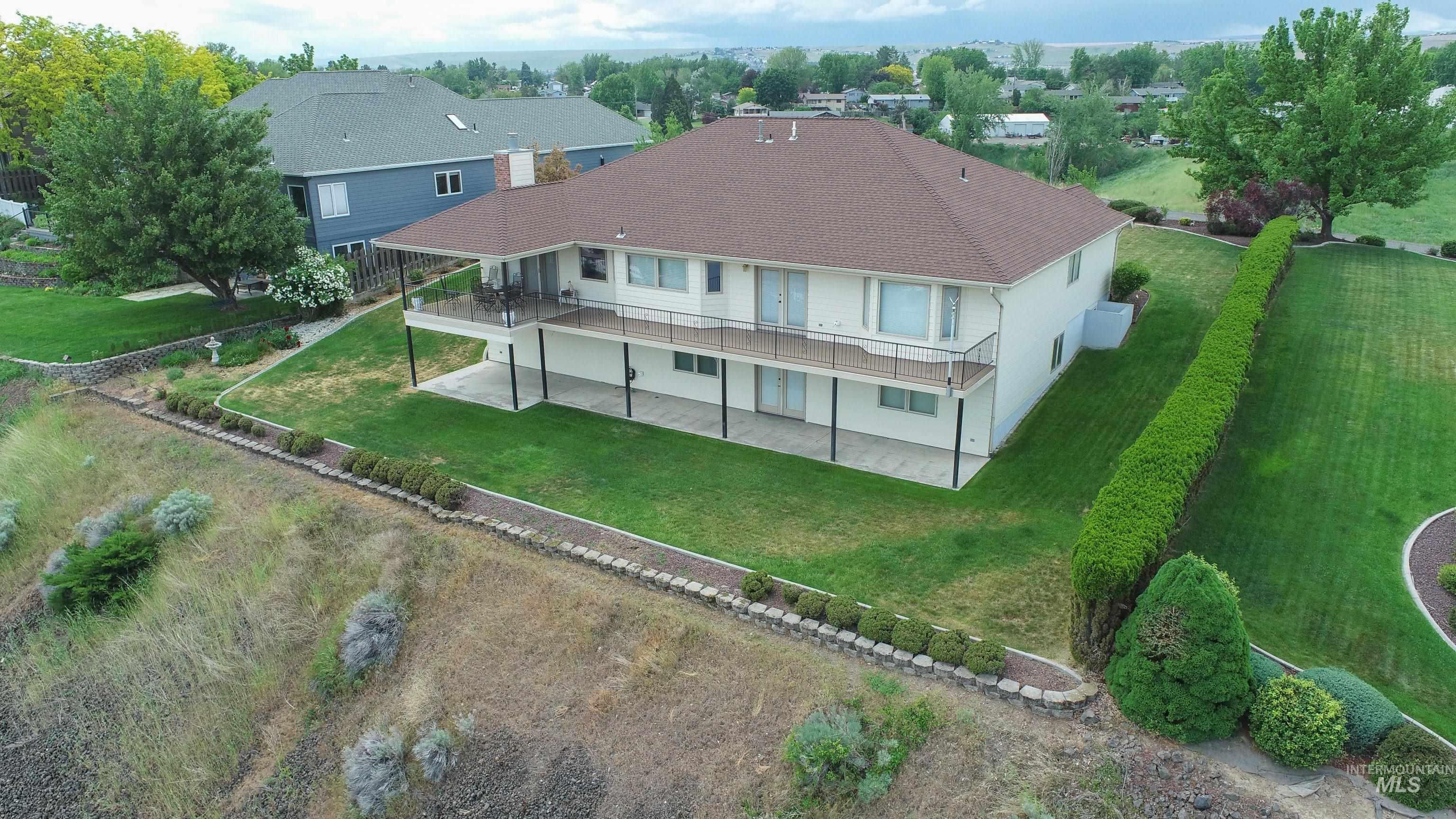 2530 Valleyview Drive, Clarkston, Washington 99403, 4 Bedrooms, 3 Bathrooms, Residential For Sale, Price $859,000, 98947932