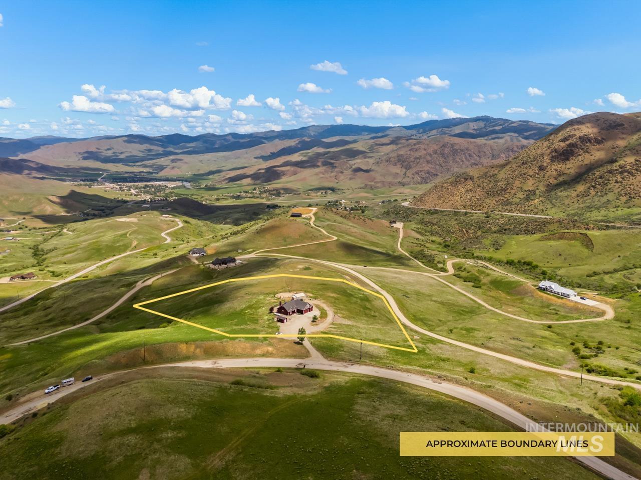 160 Summit Ridge Road, Horseshoe Bend, Idaho 83629, 3 Bedrooms, 3 Bathrooms, Residential For Sale, Price $799,900, 98947936