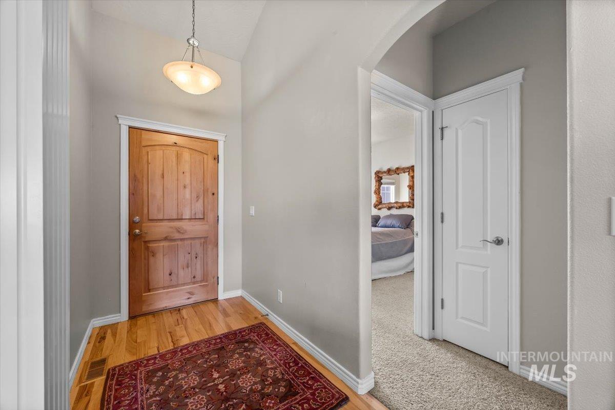 160 Summit Ridge Road, Horseshoe Bend, Idaho 83629, 3 Bedrooms, 3 Bathrooms, Residential For Sale, Price $799,900, 98947936