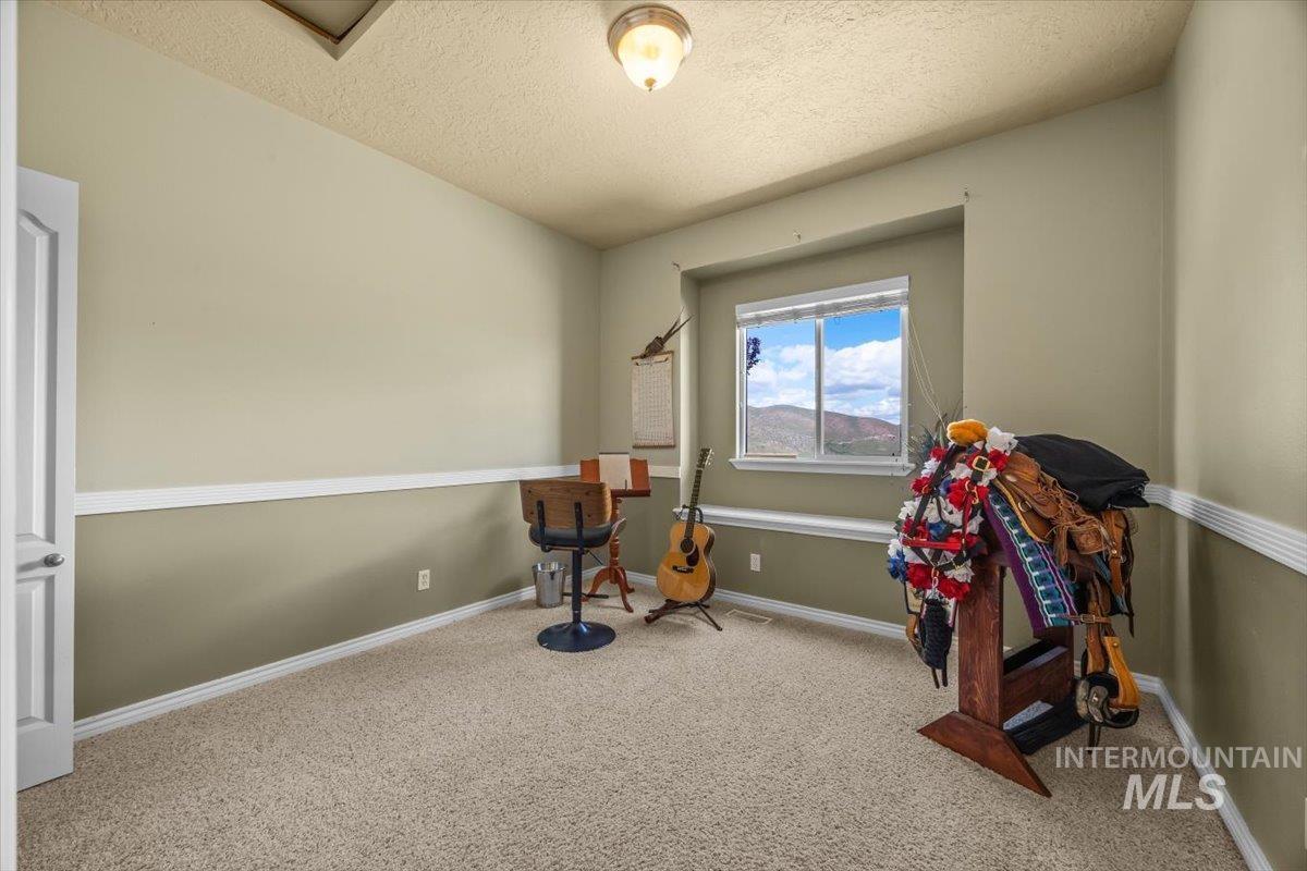 160 Summit Ridge Road, Horseshoe Bend, Idaho 83629, 3 Bedrooms, 3 Bathrooms, Residential For Sale, Price $799,900, 98947936