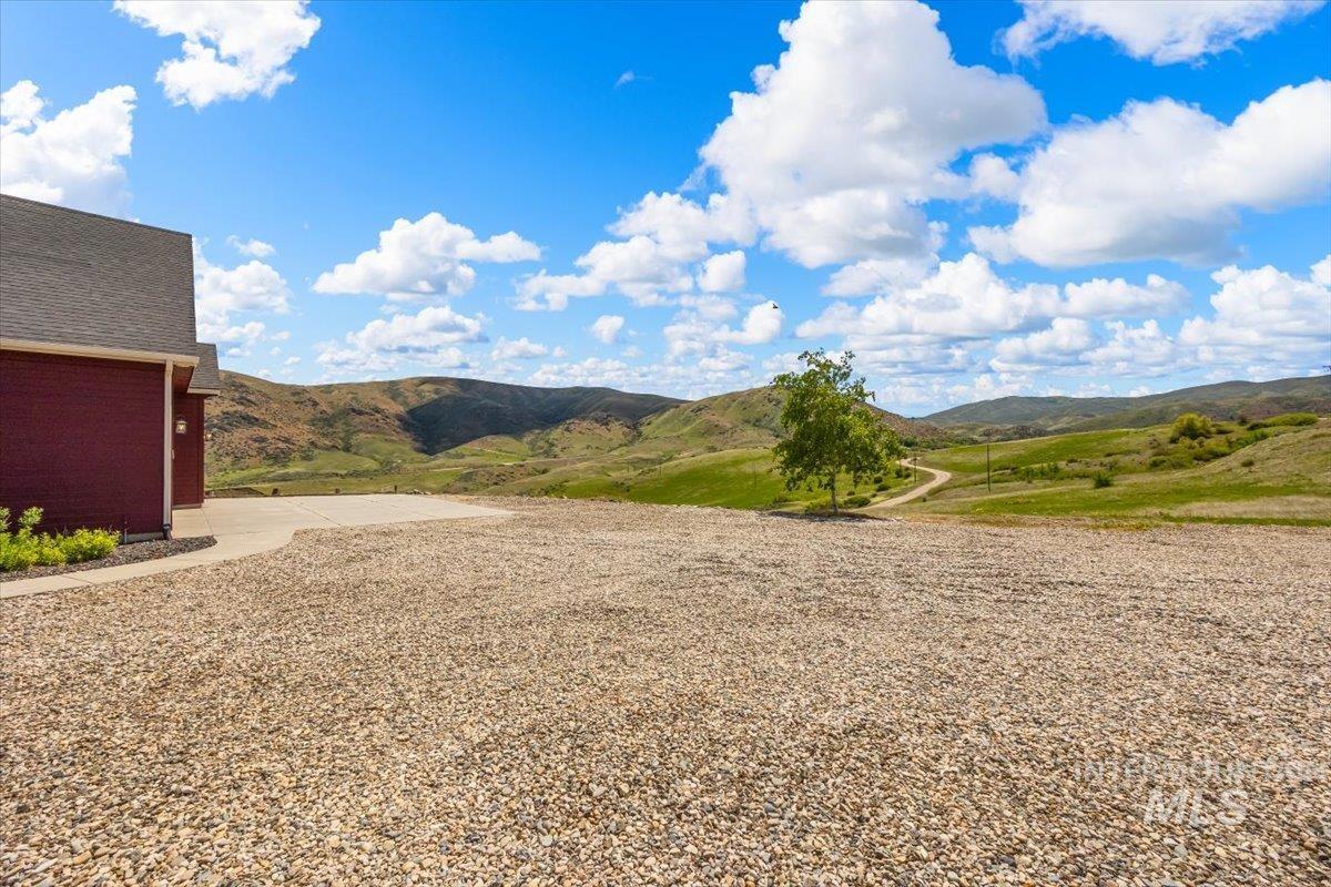 160 Summit Ridge Road, Horseshoe Bend, Idaho 83629, 3 Bedrooms, 3 Bathrooms, Residential For Sale, Price $799,900, 98947936