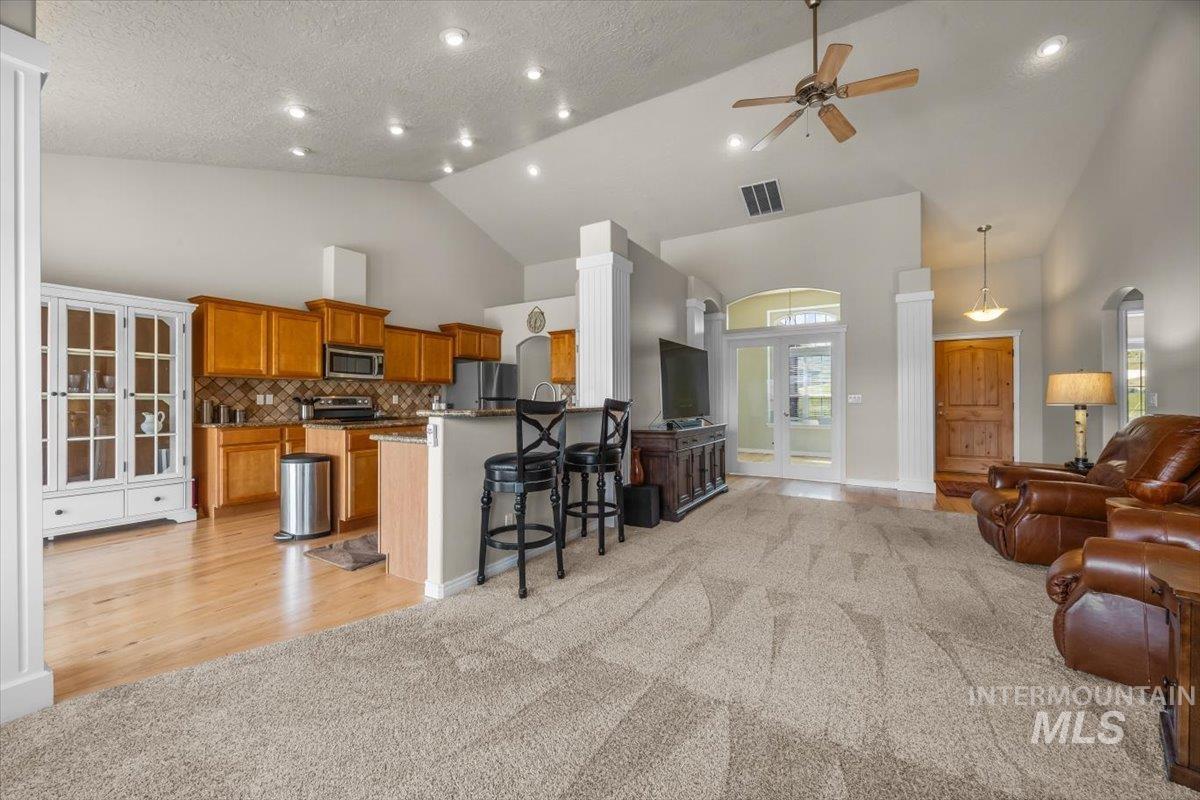 160 Summit Ridge Road, Horseshoe Bend, Idaho 83629, 3 Bedrooms, 3 Bathrooms, Residential For Sale, Price $799,900, 98947936