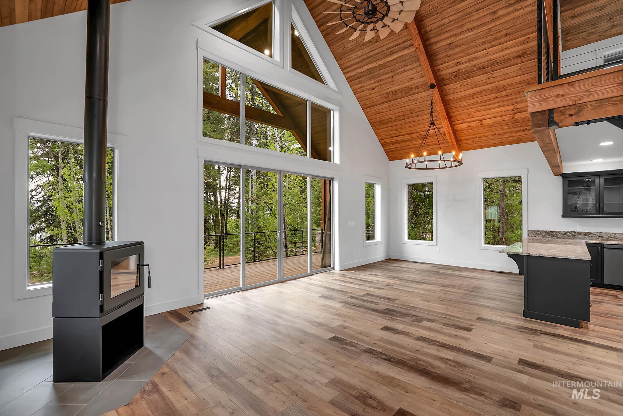1 Caribou Parkway, Cascade, Idaho 83611, 3 Bedrooms, 2 Bathrooms, Residential For Sale, Price $667,700, 98947940