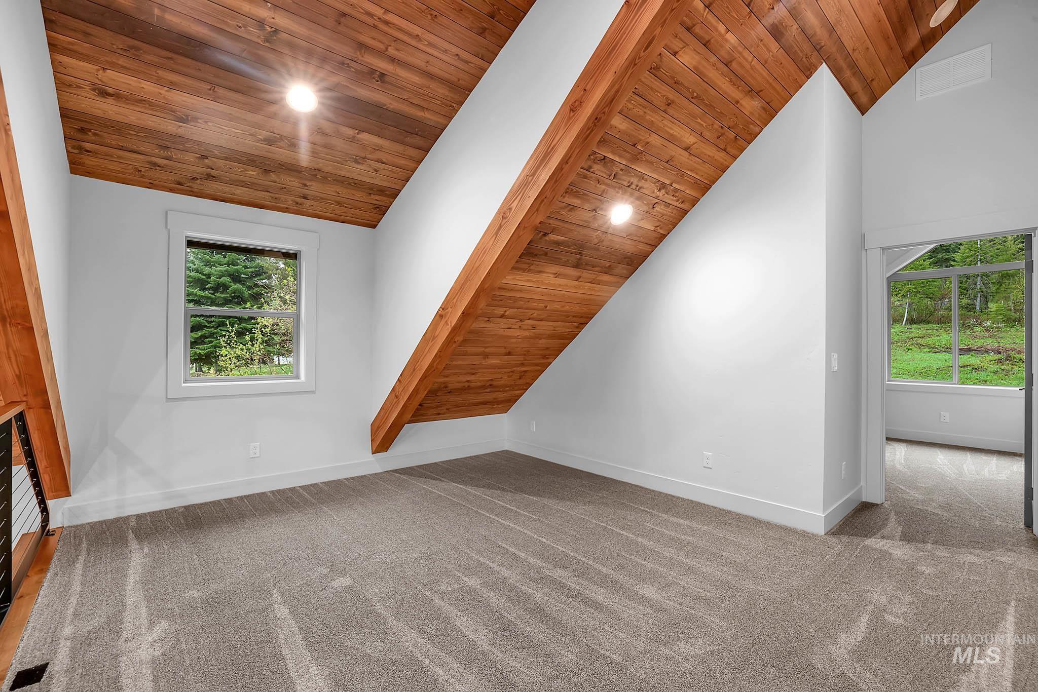 1 Caribou Parkway, Cascade, Idaho 83611, 3 Bedrooms, 2 Bathrooms, Residential For Sale, Price $667,700, 98947940