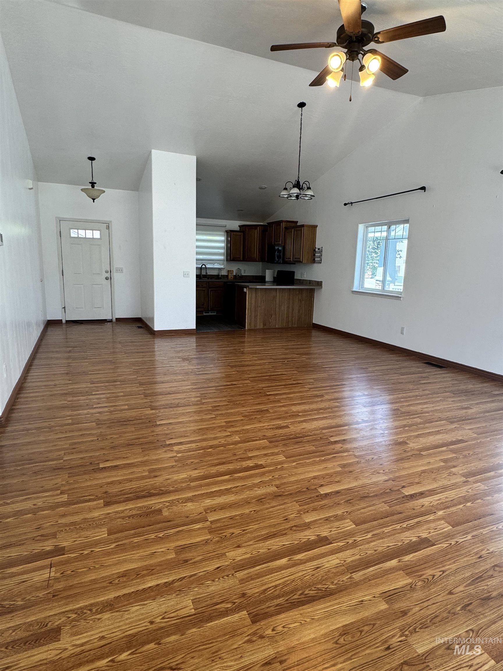 1173 Knoll Ridge Road, Twin Falls, Idaho 83301, 3 Bedrooms, 2 Bathrooms, Residential For Sale, Price $364,900, 98947947