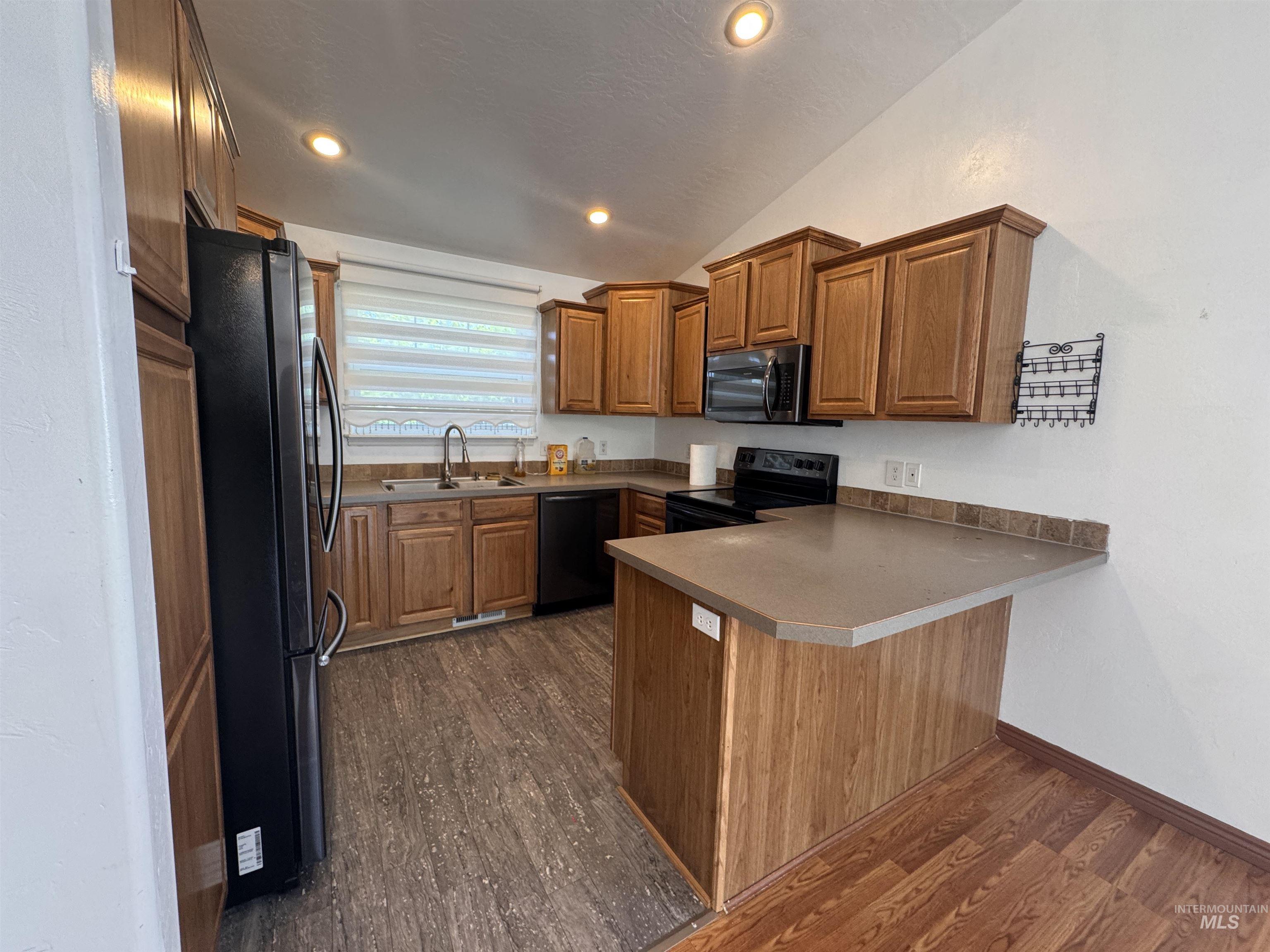 1173 Knoll Ridge Road, Twin Falls, Idaho 83301, 3 Bedrooms, 2 Bathrooms, Residential For Sale, Price $364,900, 98947947