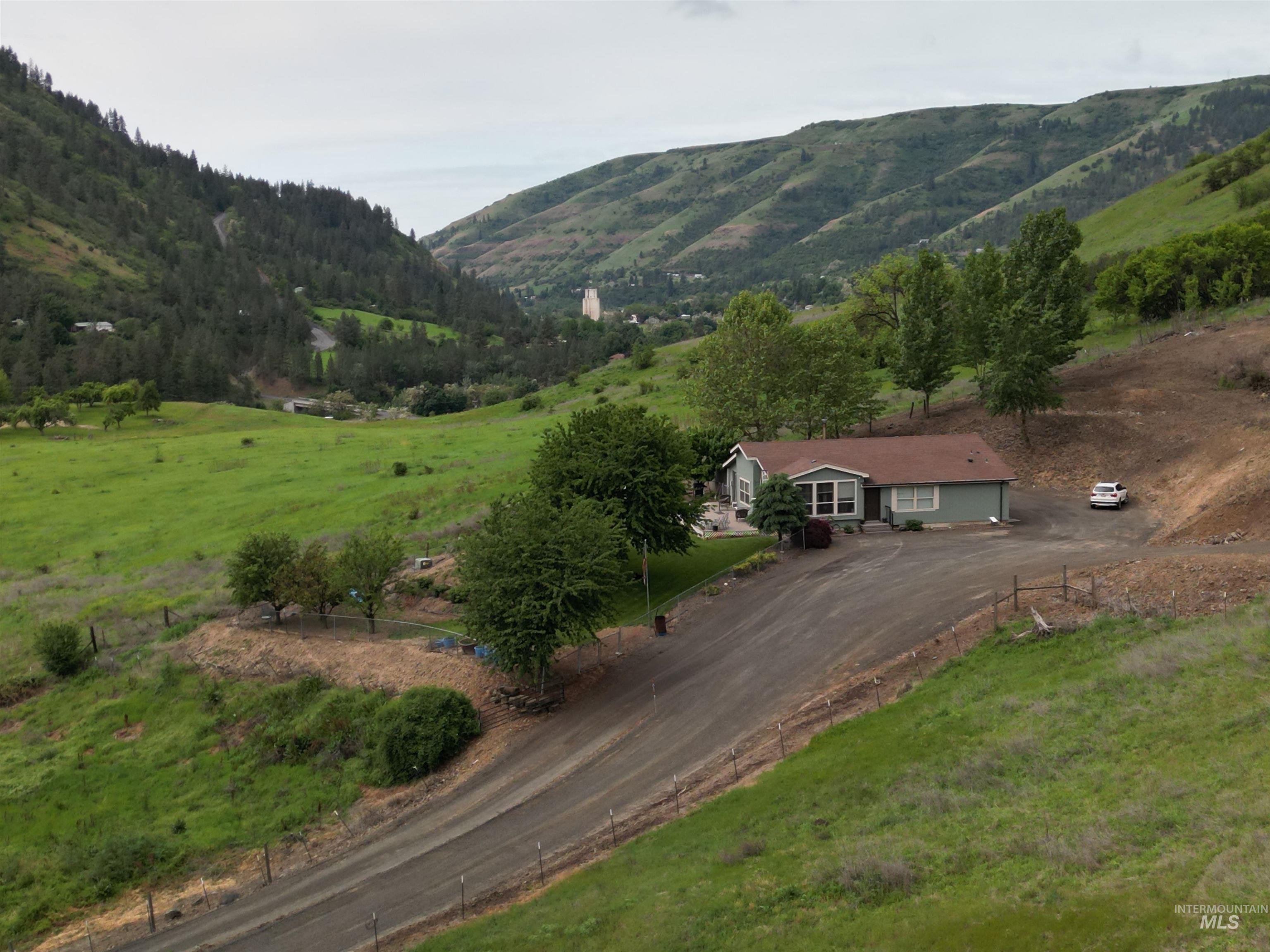 1647 Hwy 3, Kendrick, Idaho 83537, 3 Bedrooms, 2 Bathrooms, Residential For Sale, Price $539,078,MLS 98947972
